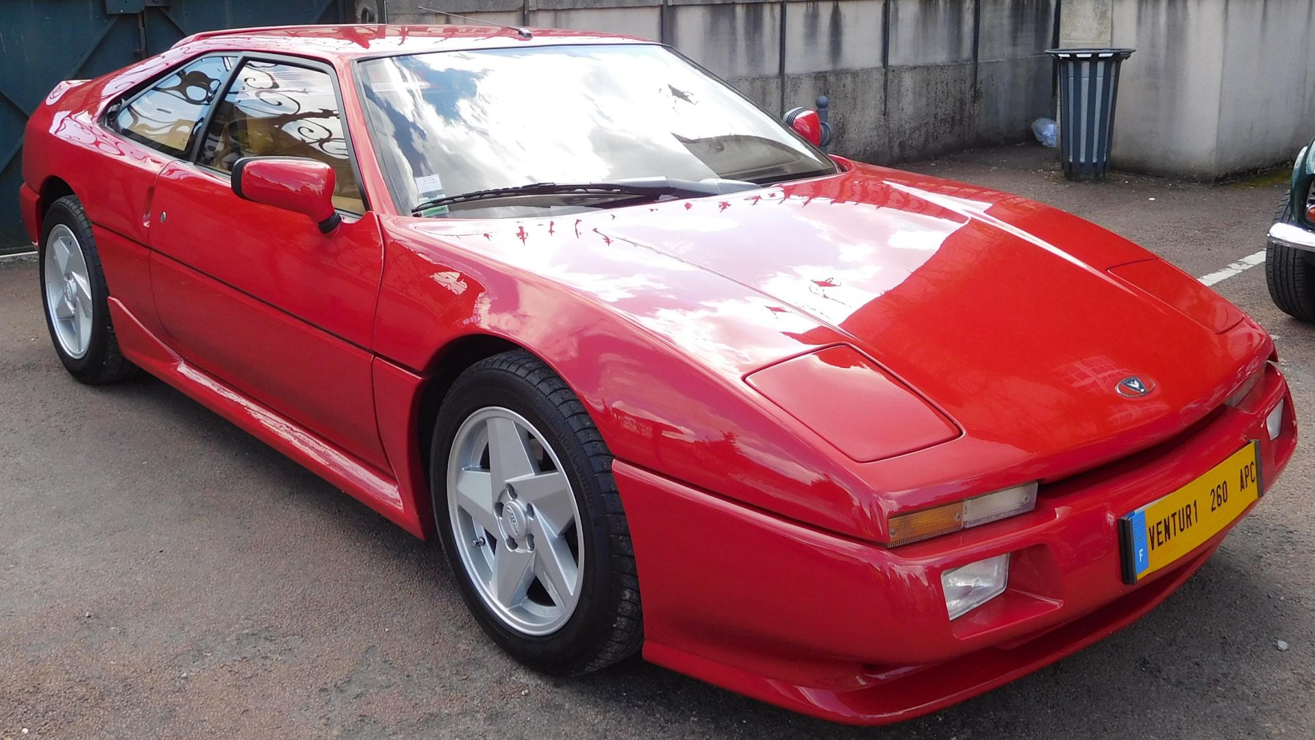 File:Venturi Coupé 260 APC (1).jpg