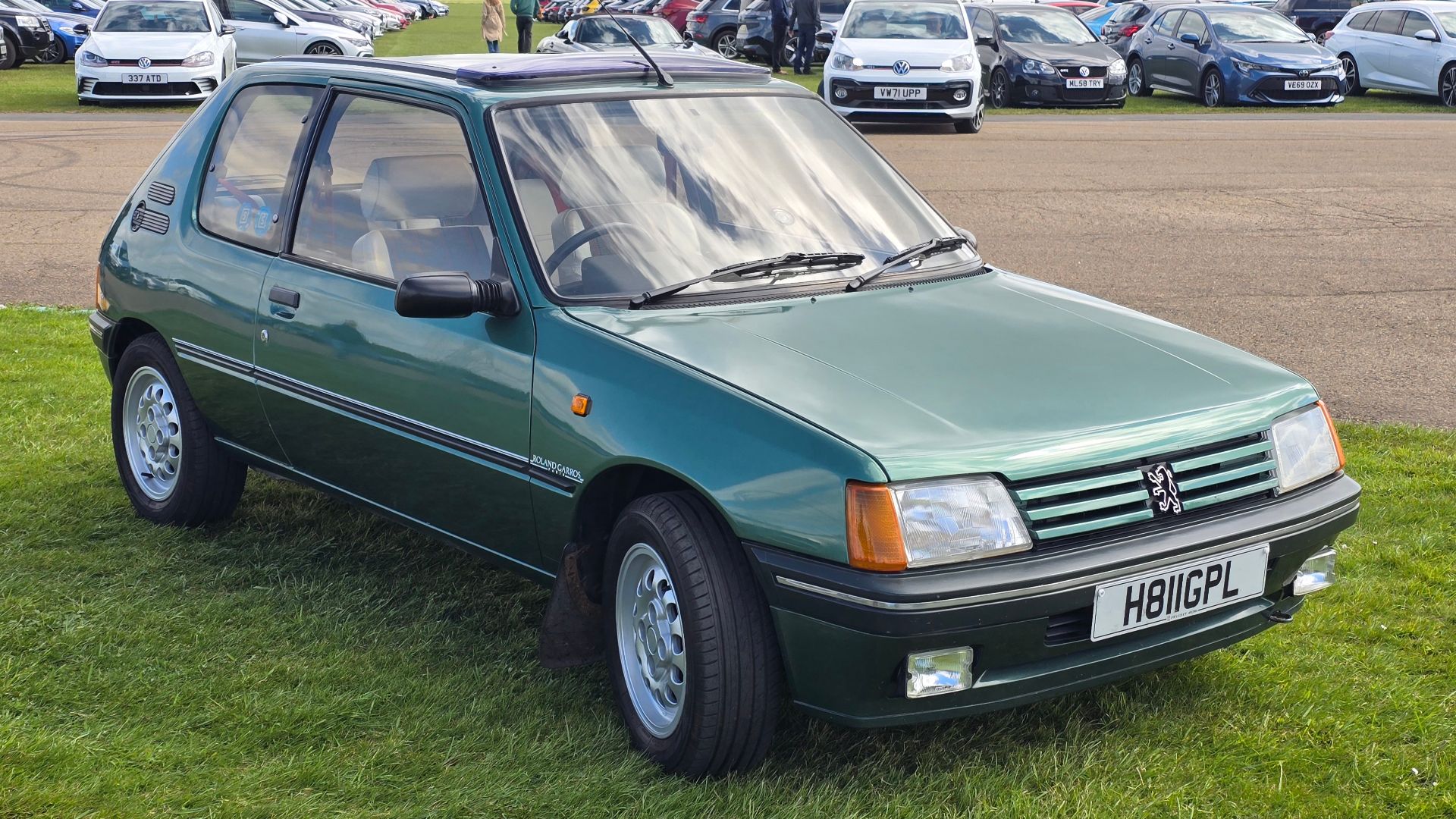 File:1990 Peugeot 205 Roland Garros.jpg