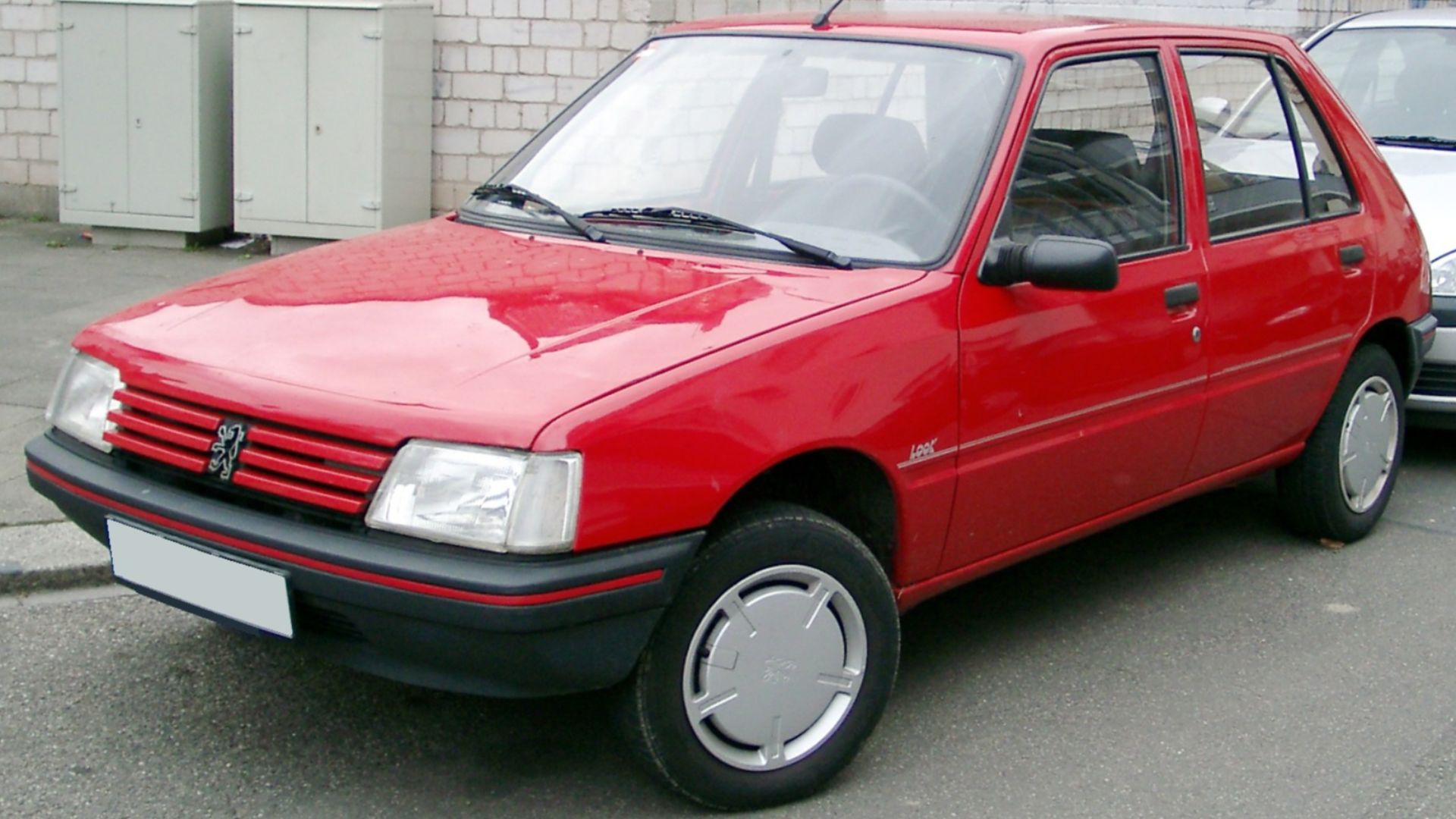 File:Peugeot 205 front 20080121.jpg