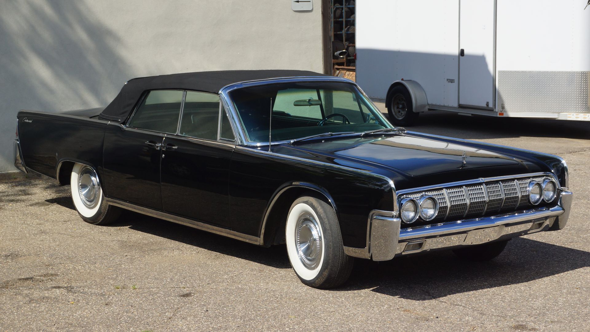File:1964 Lincoln Continental Convertible (35311876713) (cropped).jpg
