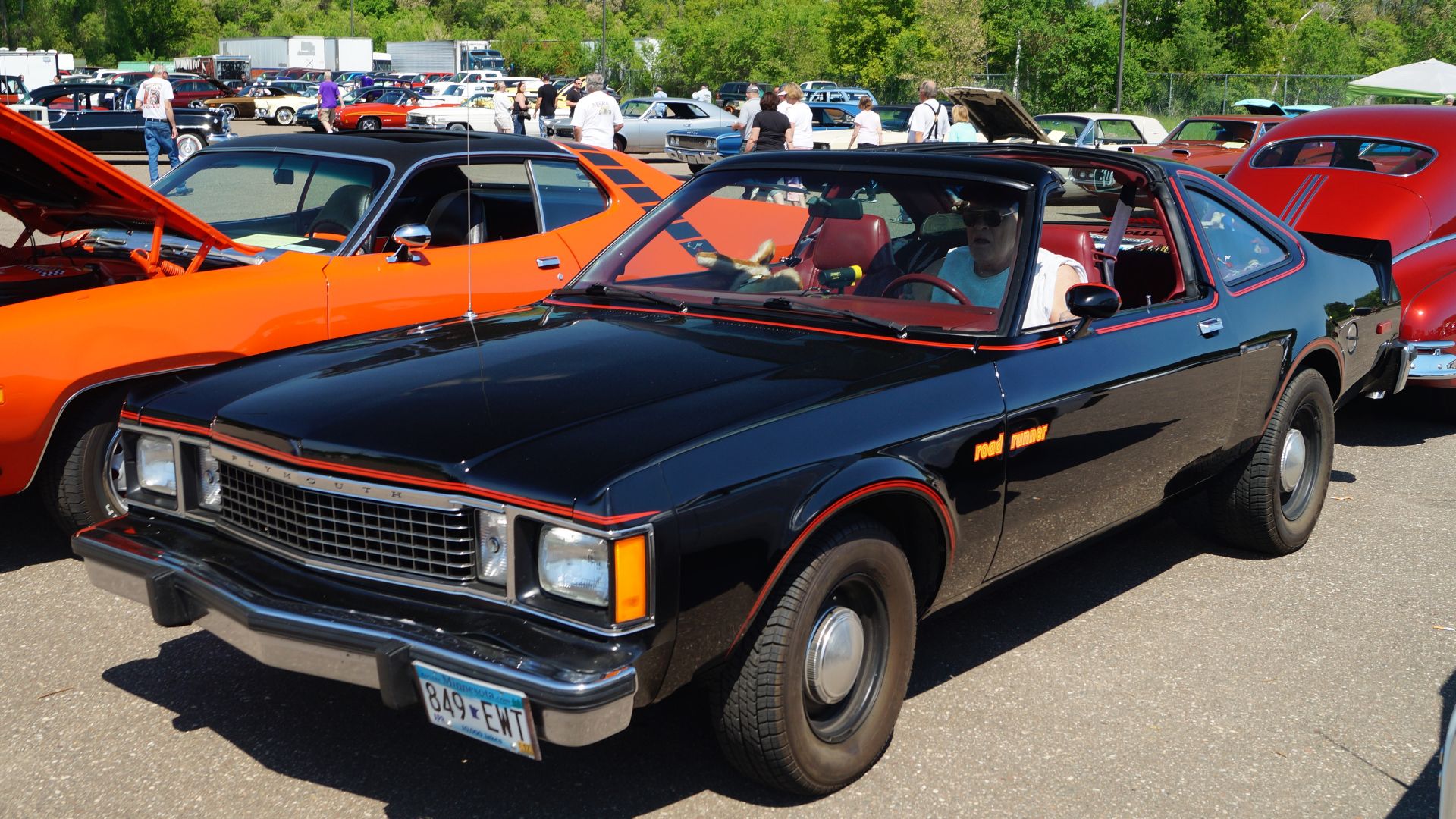 File:1980 Plymouth Volare Roadrunner (26556139324).jpg