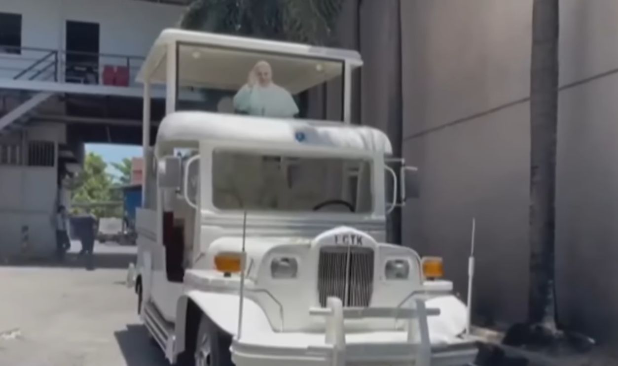 The Philippine Jeepeney