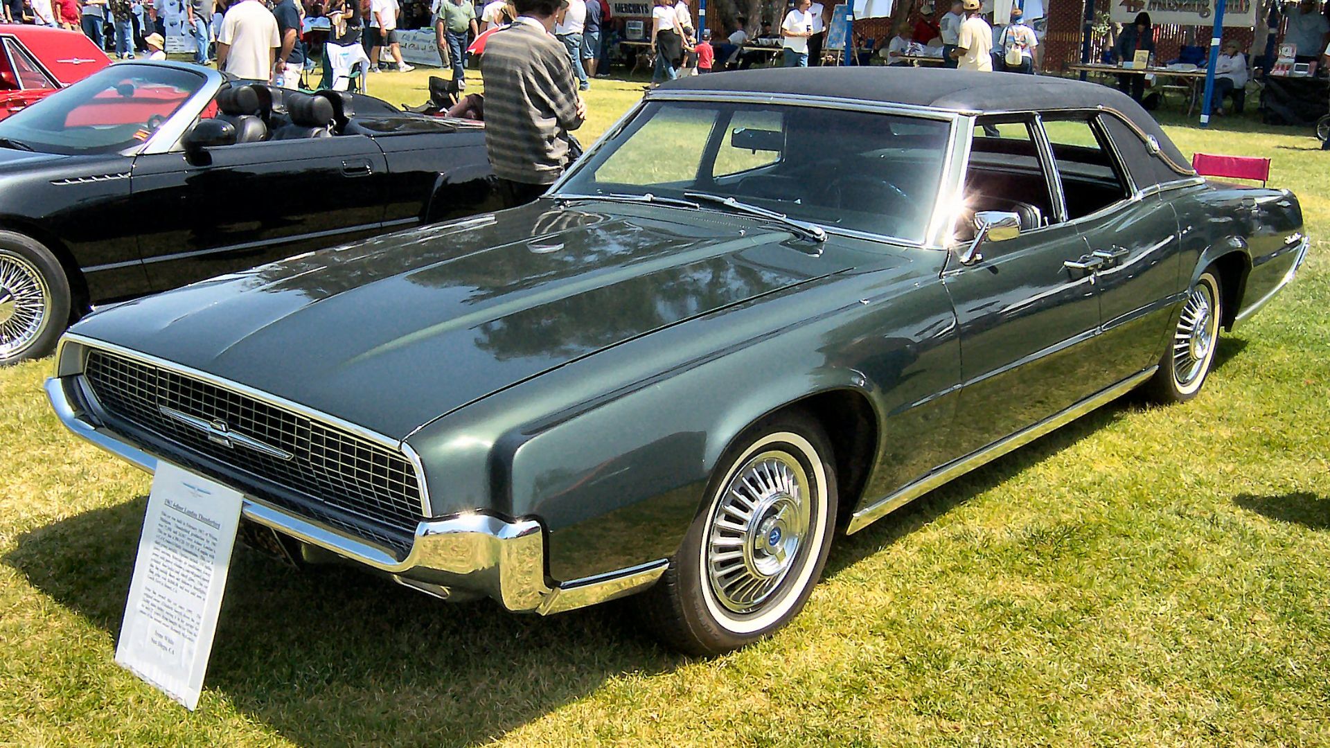 File:1967 Green Ford Thunderbird Fordor.jpg