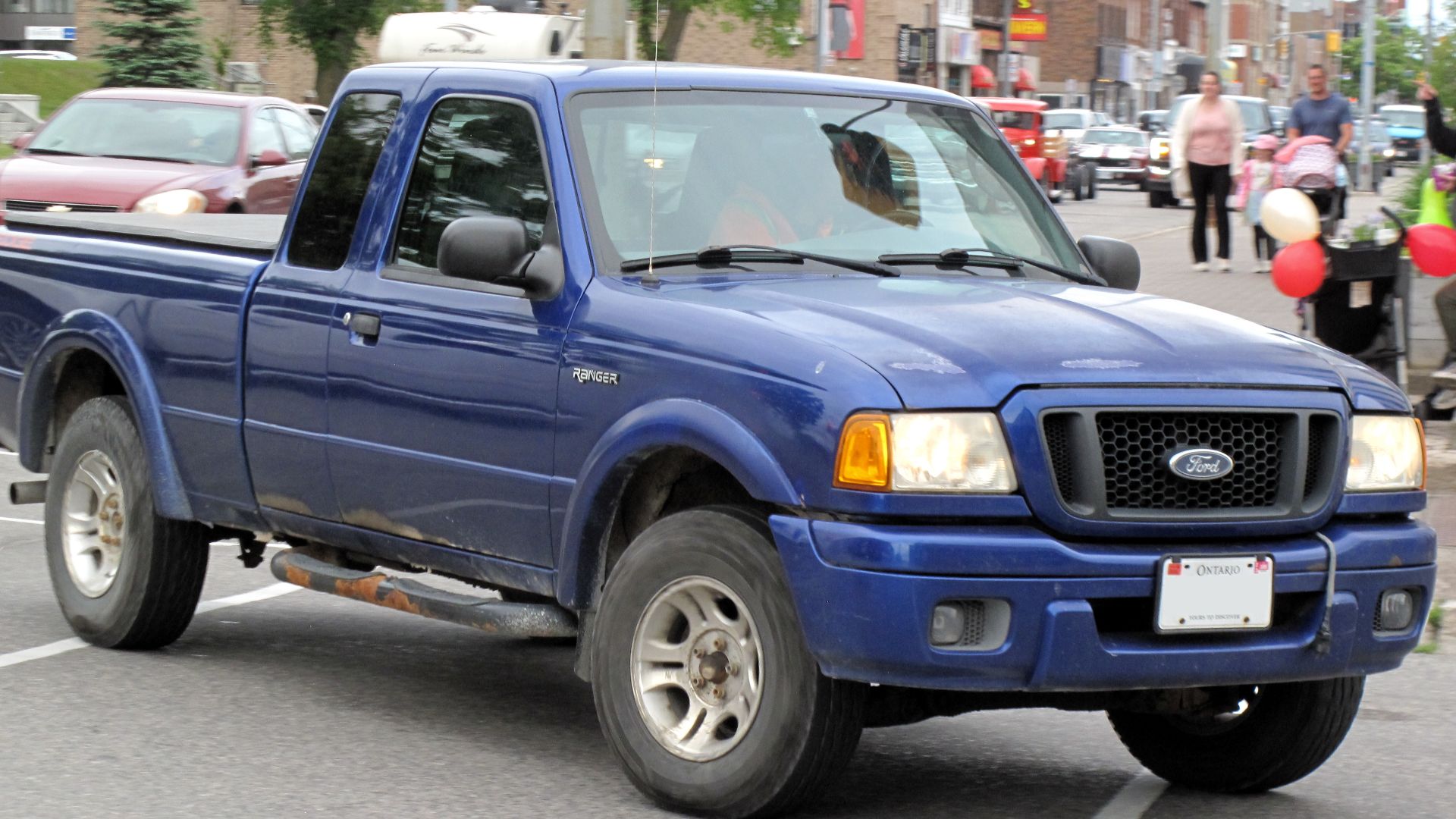 File:2004 Ford Ranger Edge in Sonic Blue Metallic, Front Right, 06-17-2022.jpg