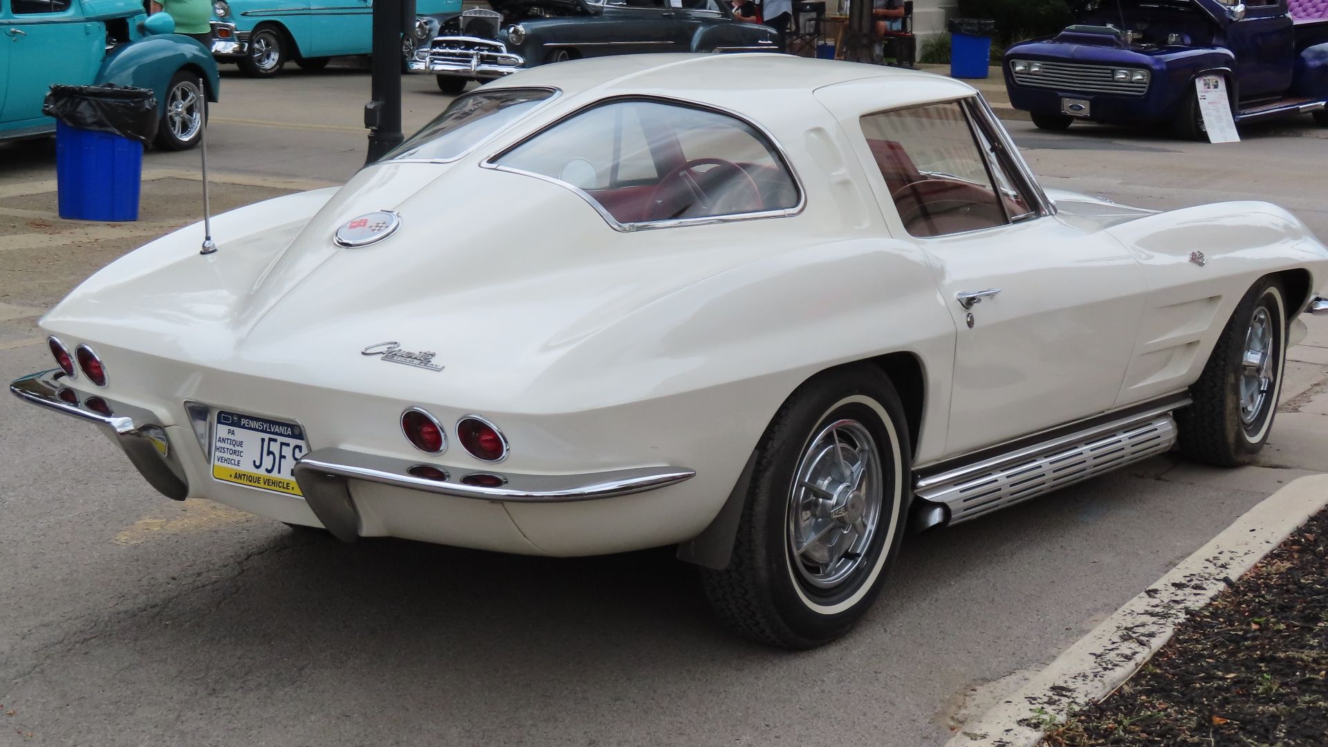 File:1963 Chevrolet Corvette Sting Ray Sport Coupe, rear right, 08-25-2024.jpg