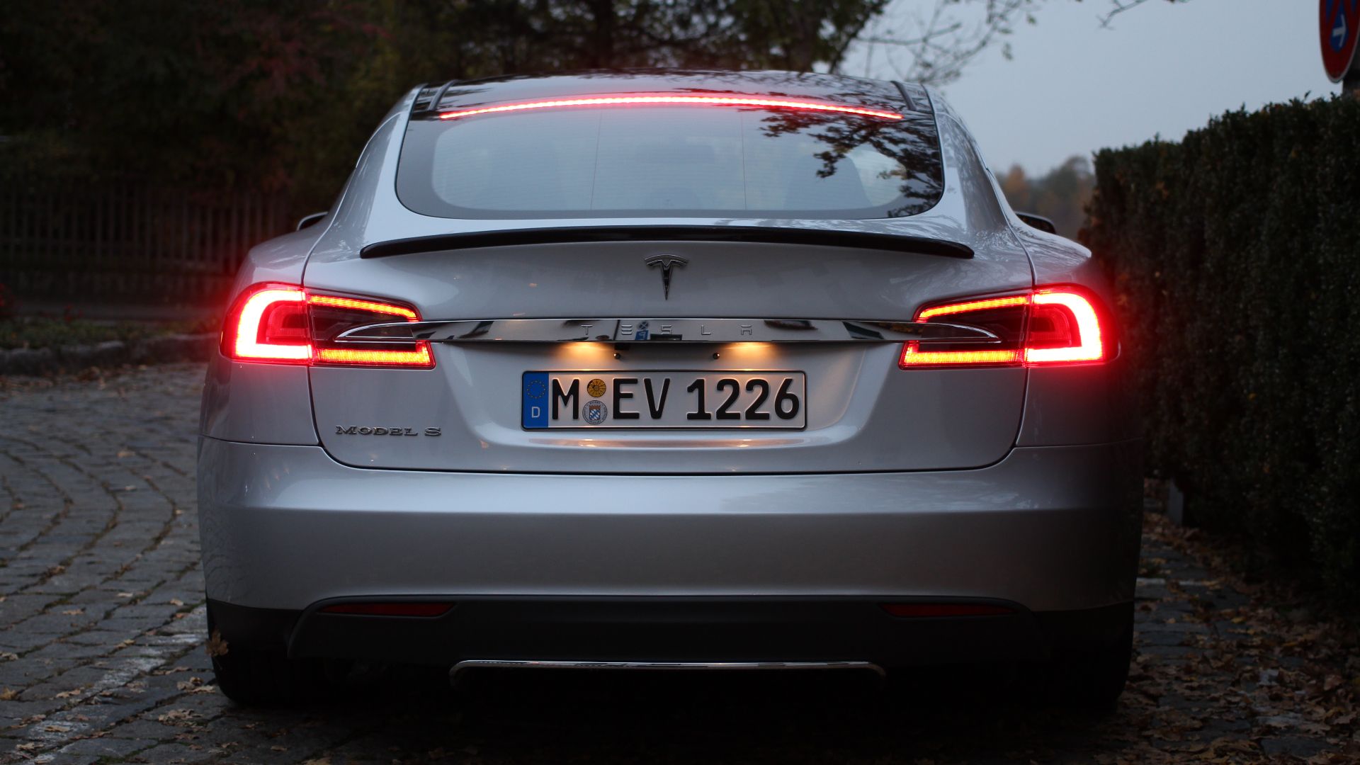 File:Tesla Model S (12593950693).jpg