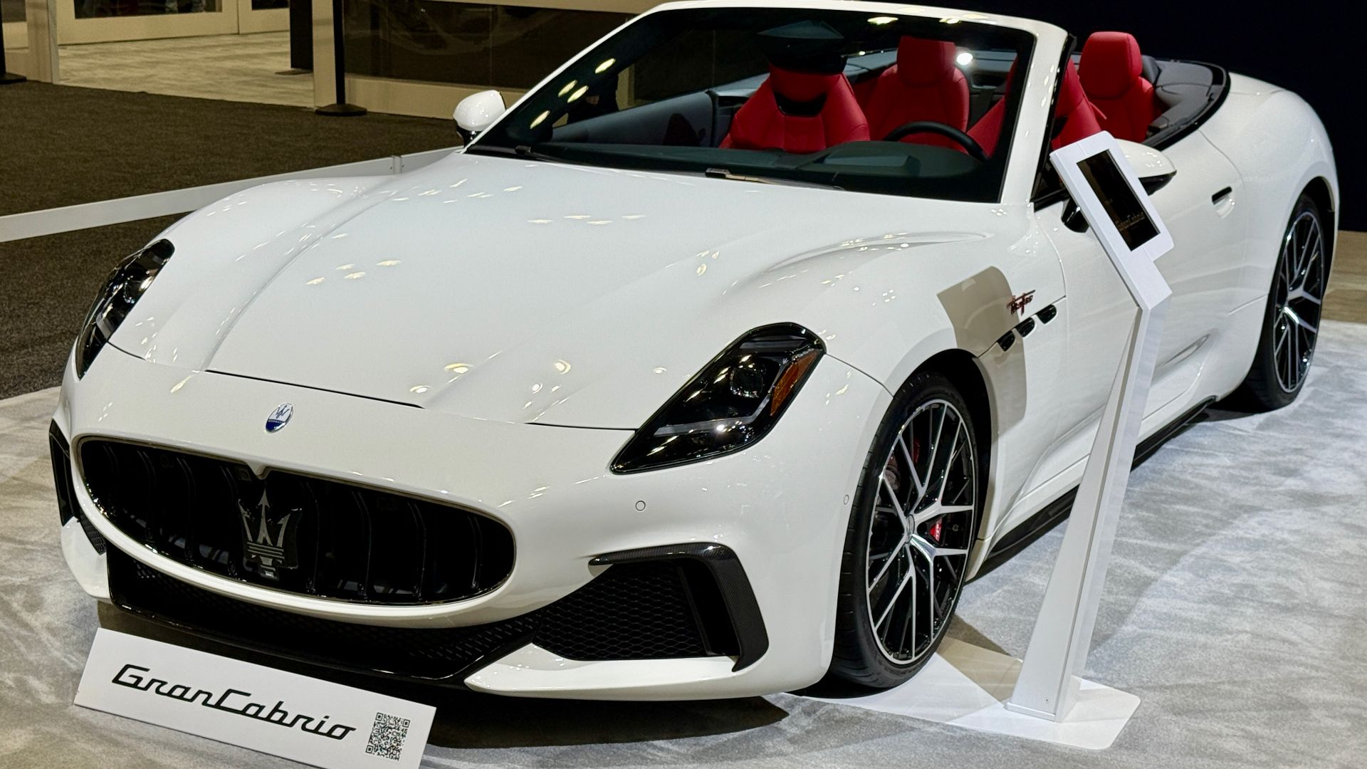 File:2025 Maserati GranCabrio Folgore.jpg