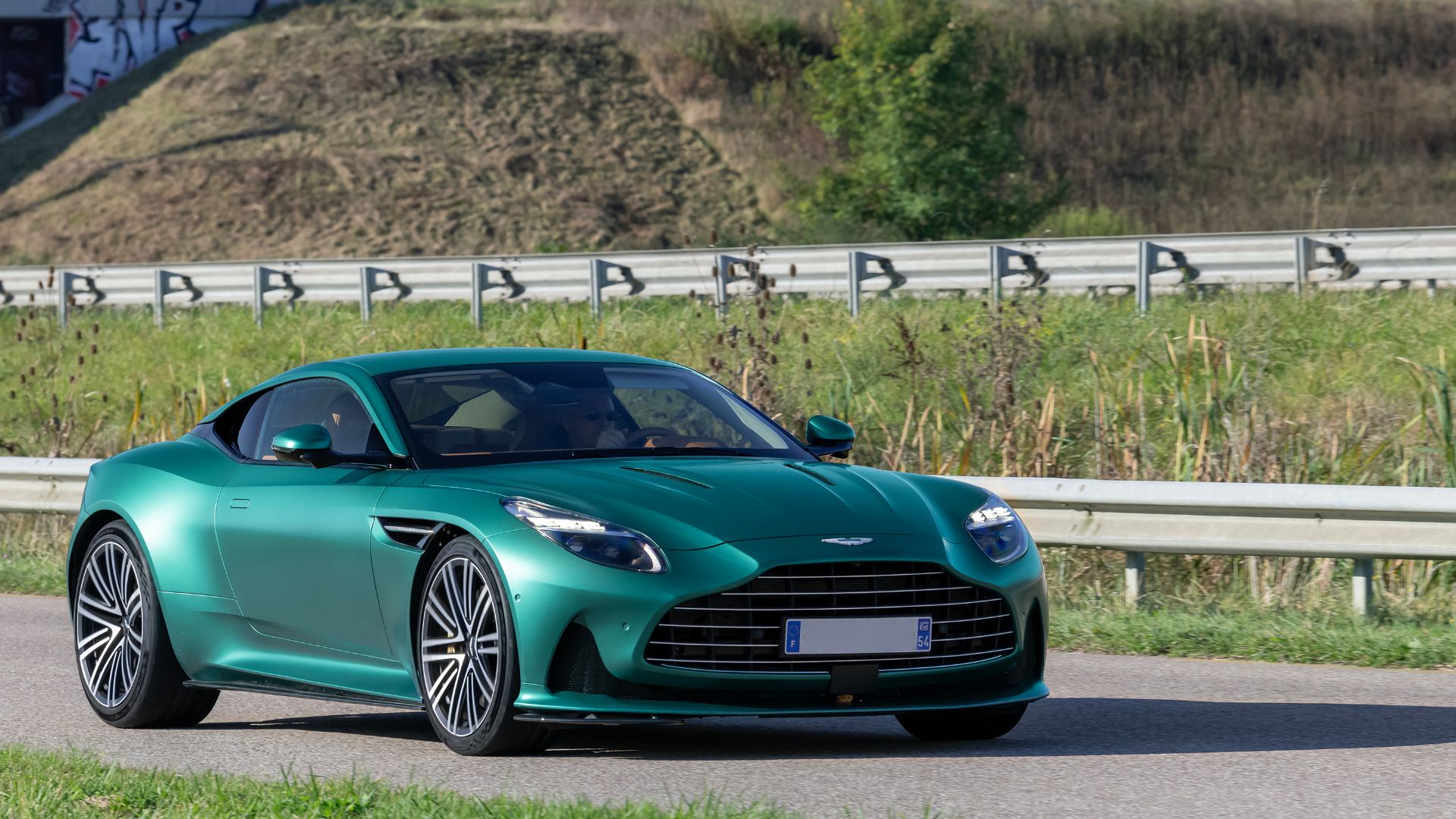 File:Aston Martin DB12 (54013769664).jpg