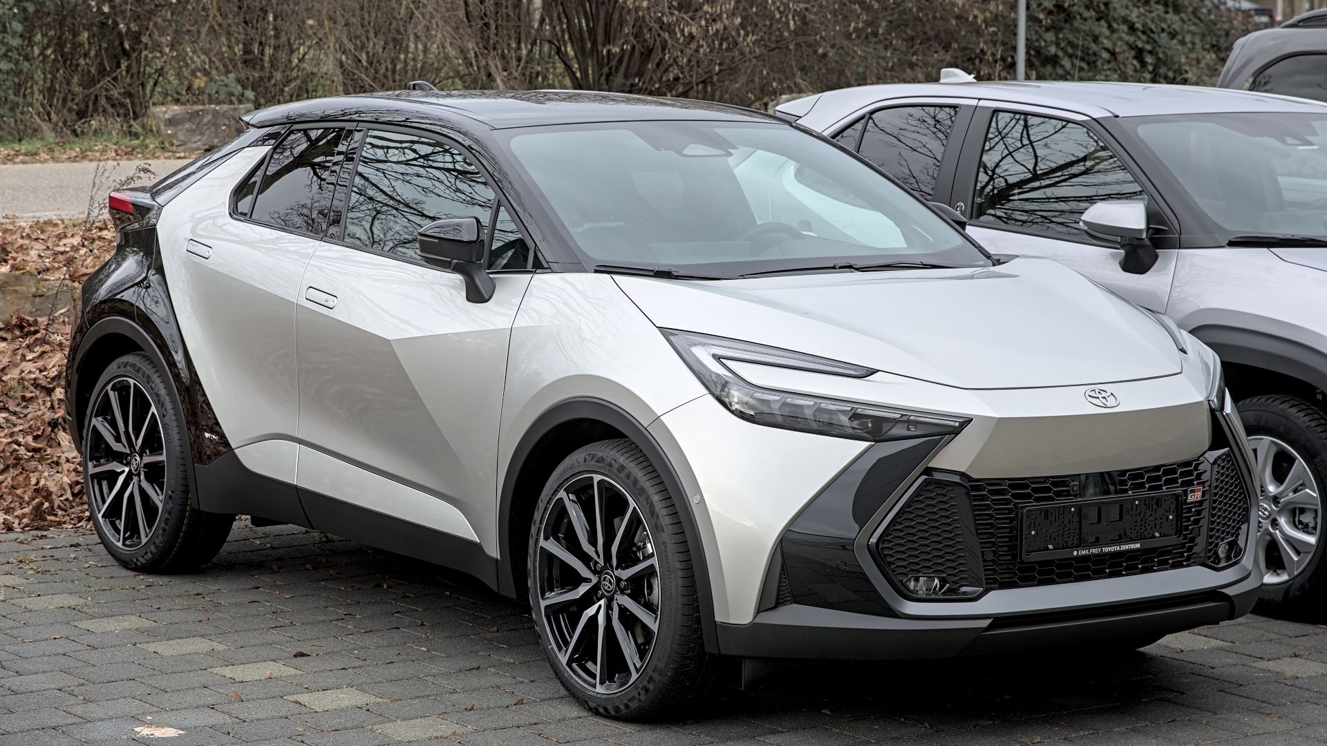 File:Toyota C-HR hybrid II GR Sport 1X7A1664.jpg