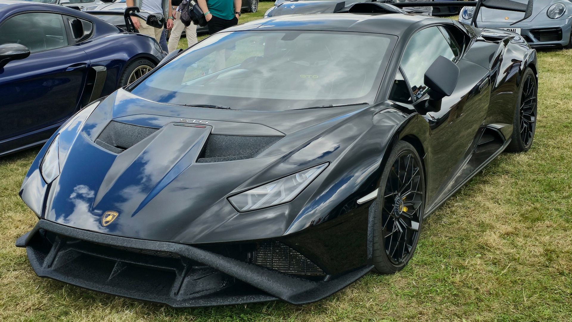 File:Lamborghini Huracan STO 24.jpg