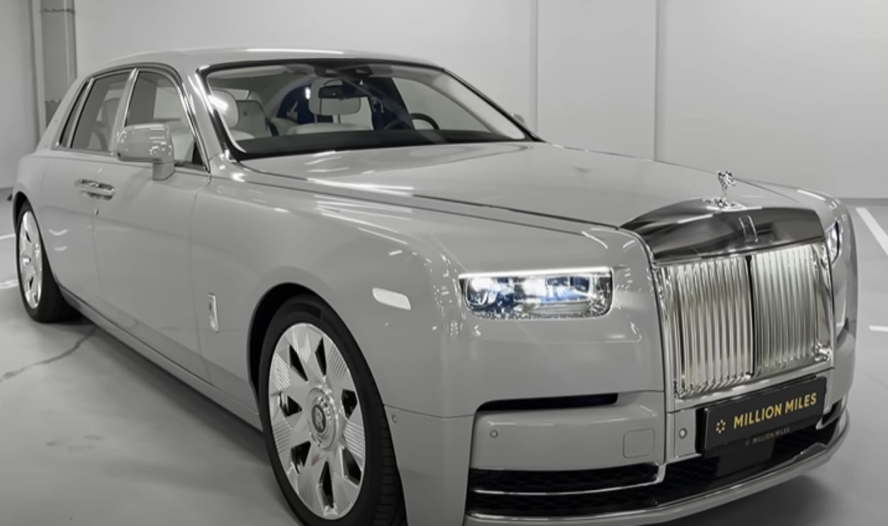 2025 Rolls-Royce Phantom