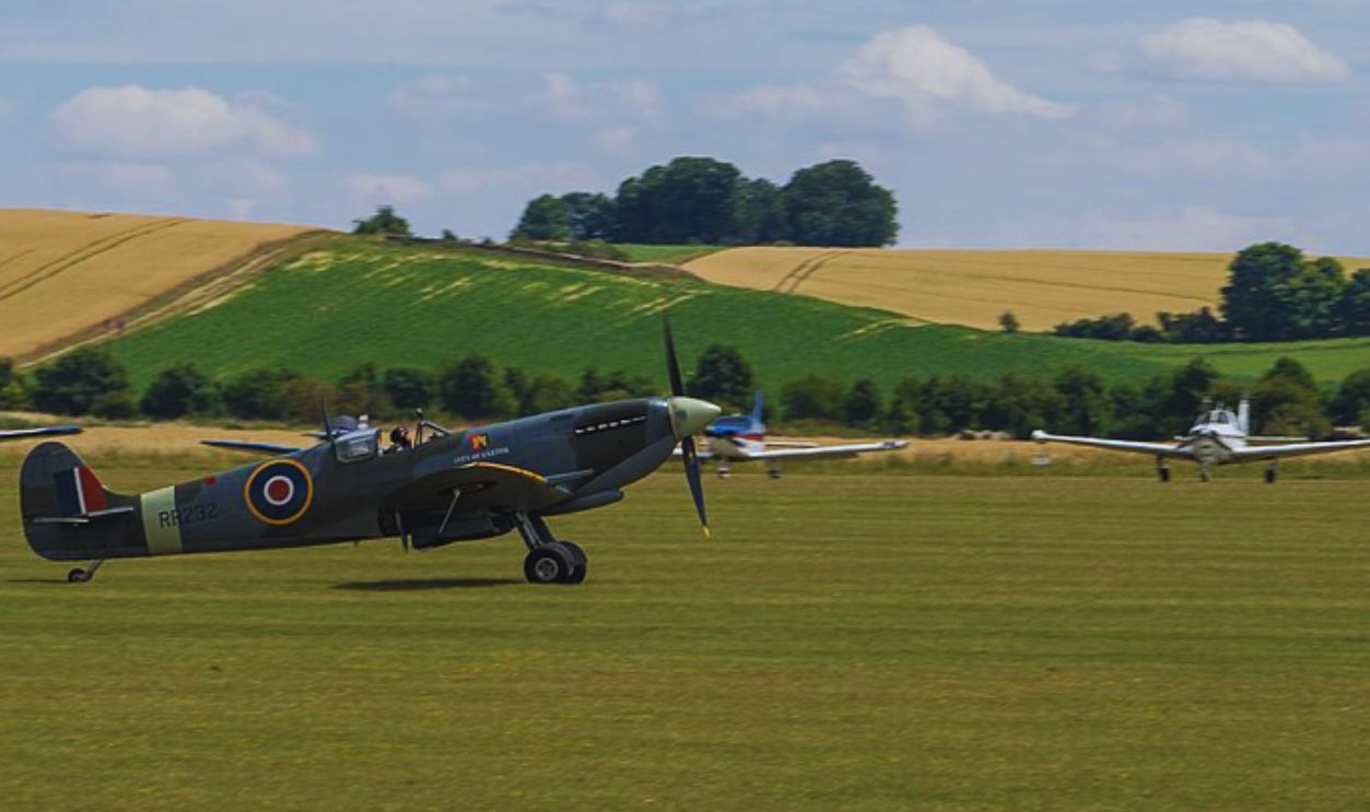 File:Spitfire HF Mk.9 (36754103866).jpg