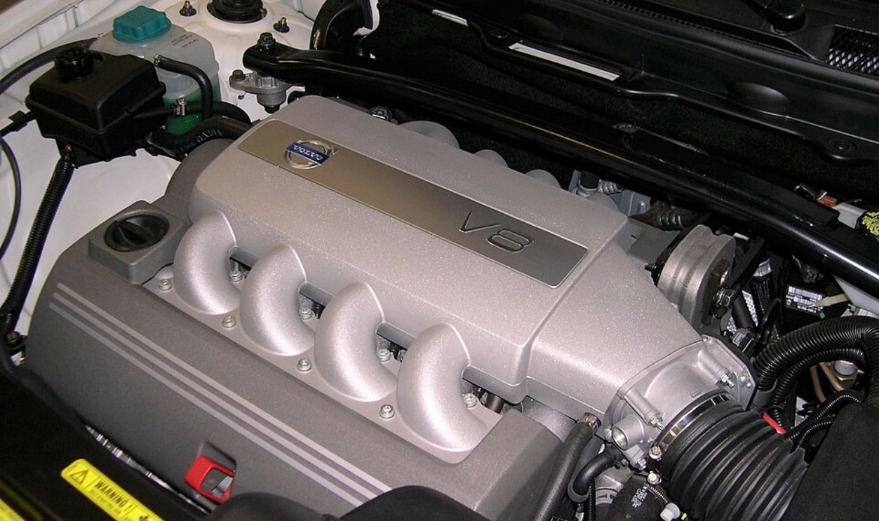 Volvo B8444S V8 (Yamaha Built)