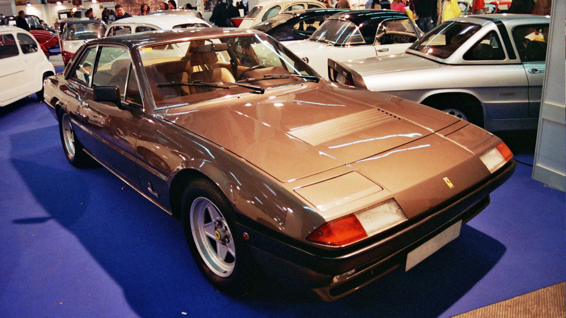 File:Ferrari 400.jpg