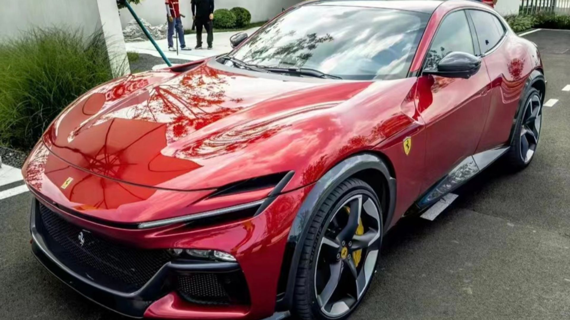 File:Ferrari Purosangue 001.jpg