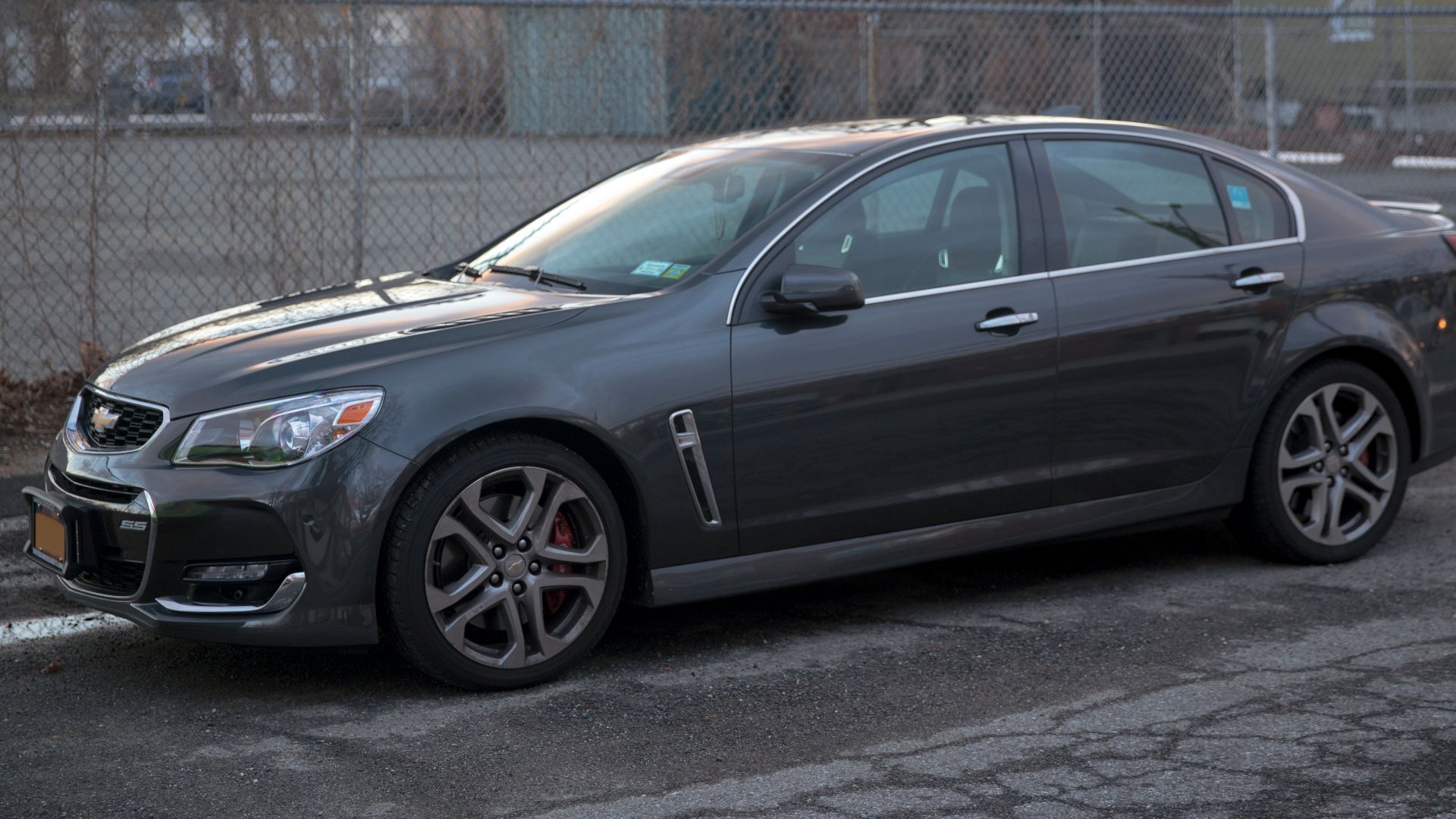 File:2017 Chevrolet SS in Nightfall Gray Metallic, front left side.jpg