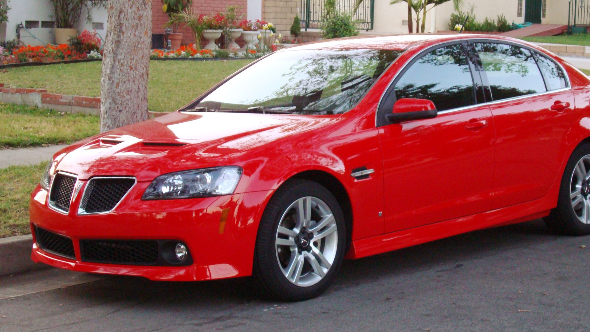 File:2008PontiacG8-001.jpg