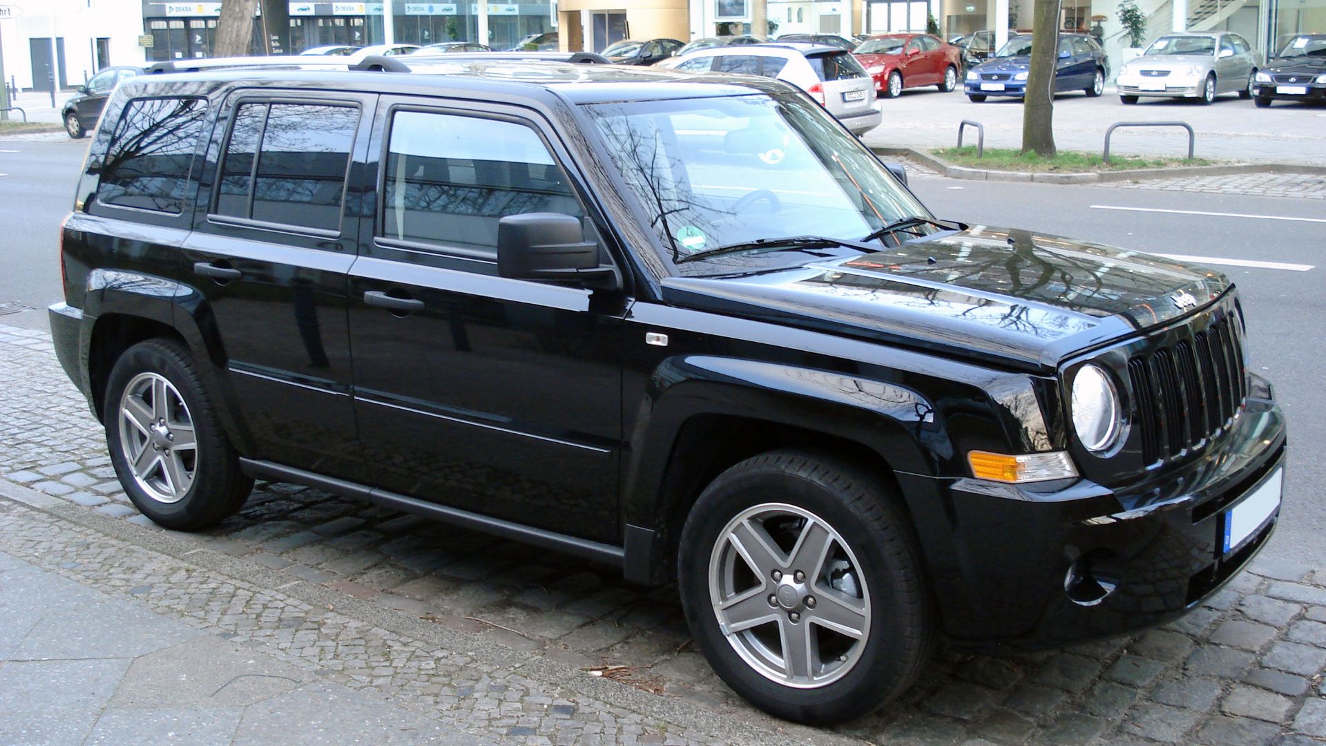 File:Jeep Patriot black fr.jpg