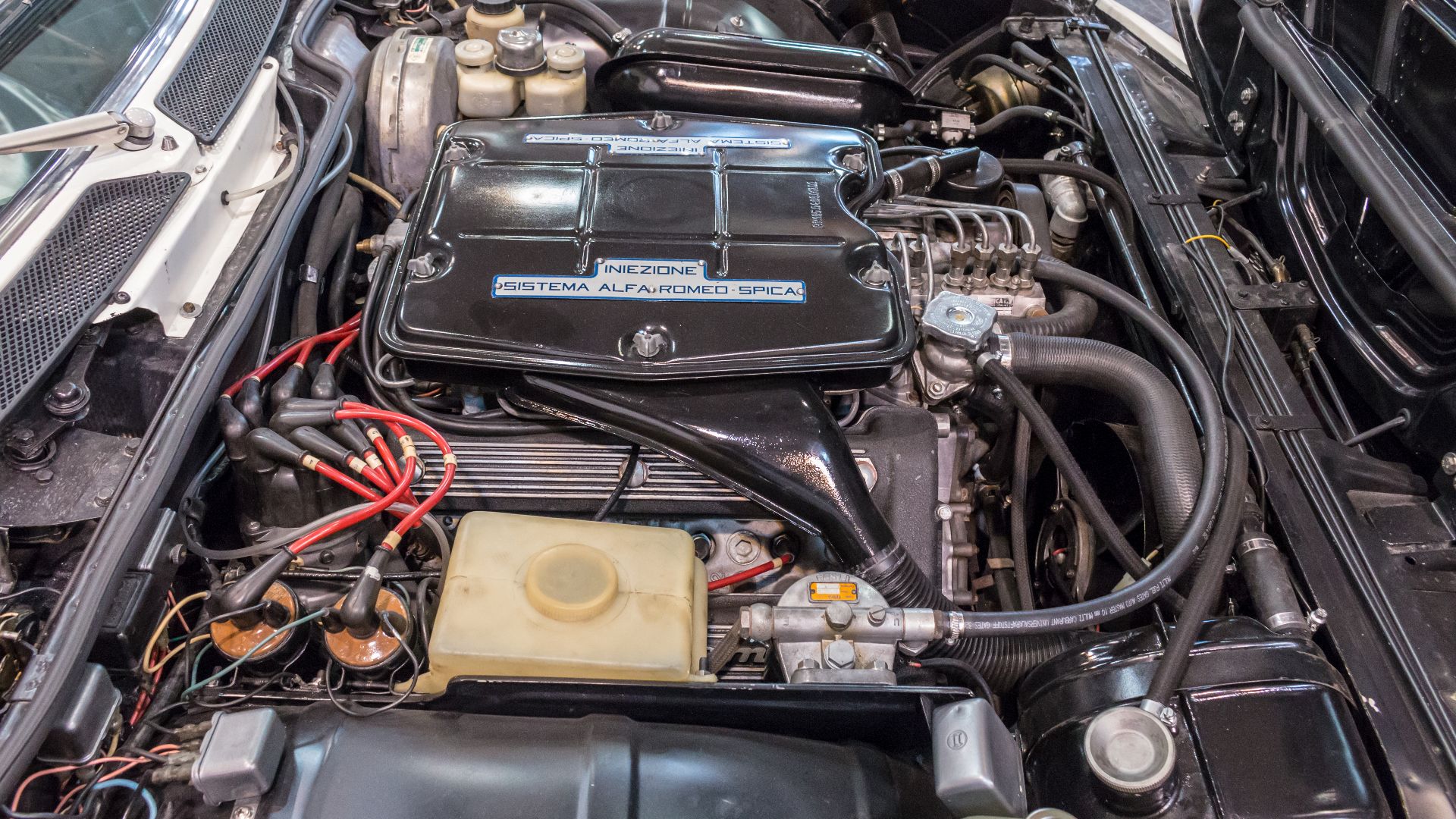 File:Alfa Romeo, Techno-Classica 2018, Essen (IMG 9437).jpg