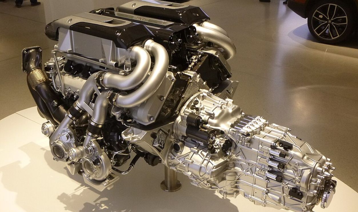 Bugatti W16 Quad-Turbo