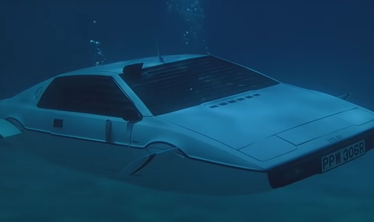 Lotus Esprit Submarine