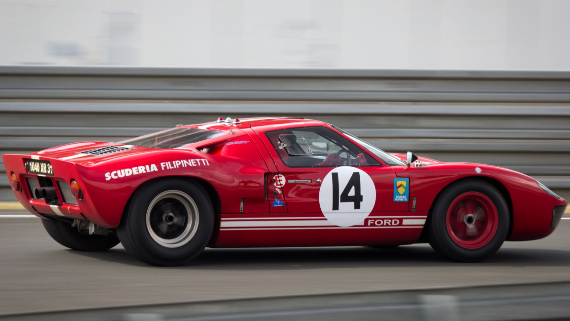 File:Ford GT40 (1966) (18678242328).jpg