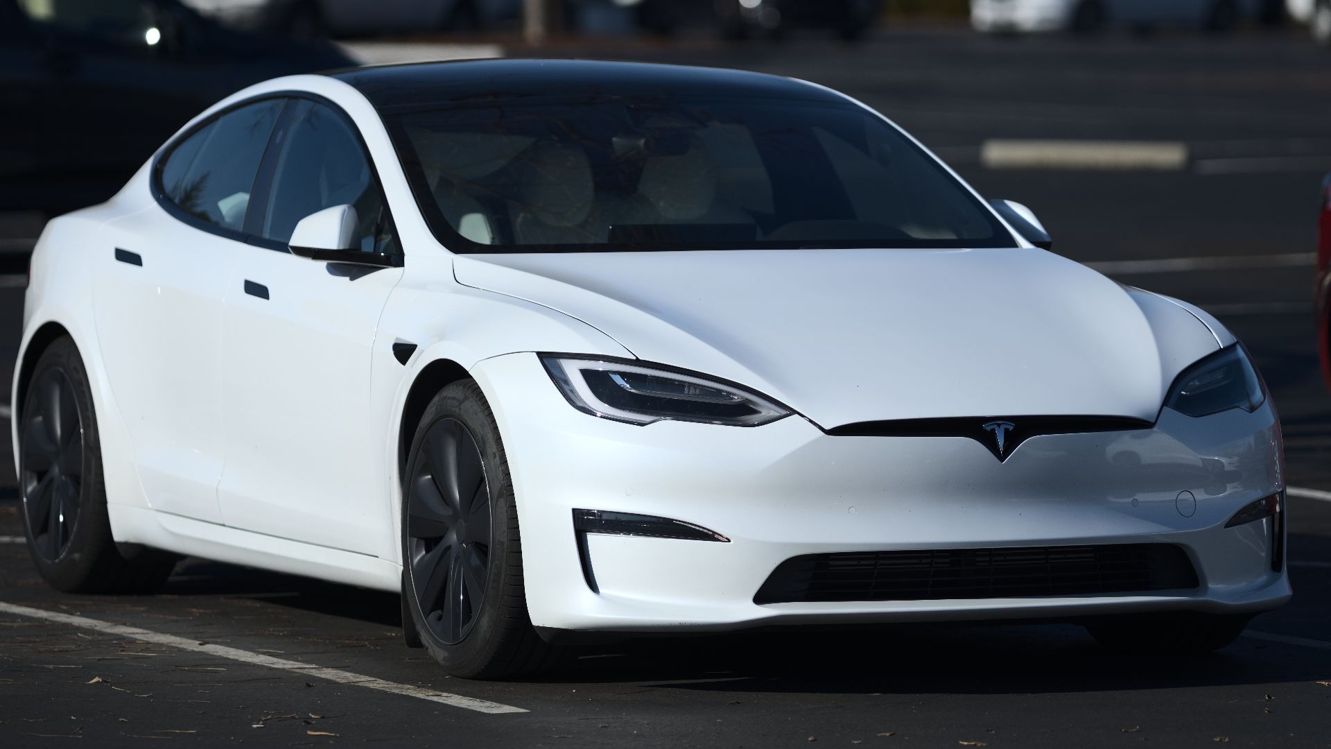 File:2021 Tesla Model S P2 Long Range front right view.jpg