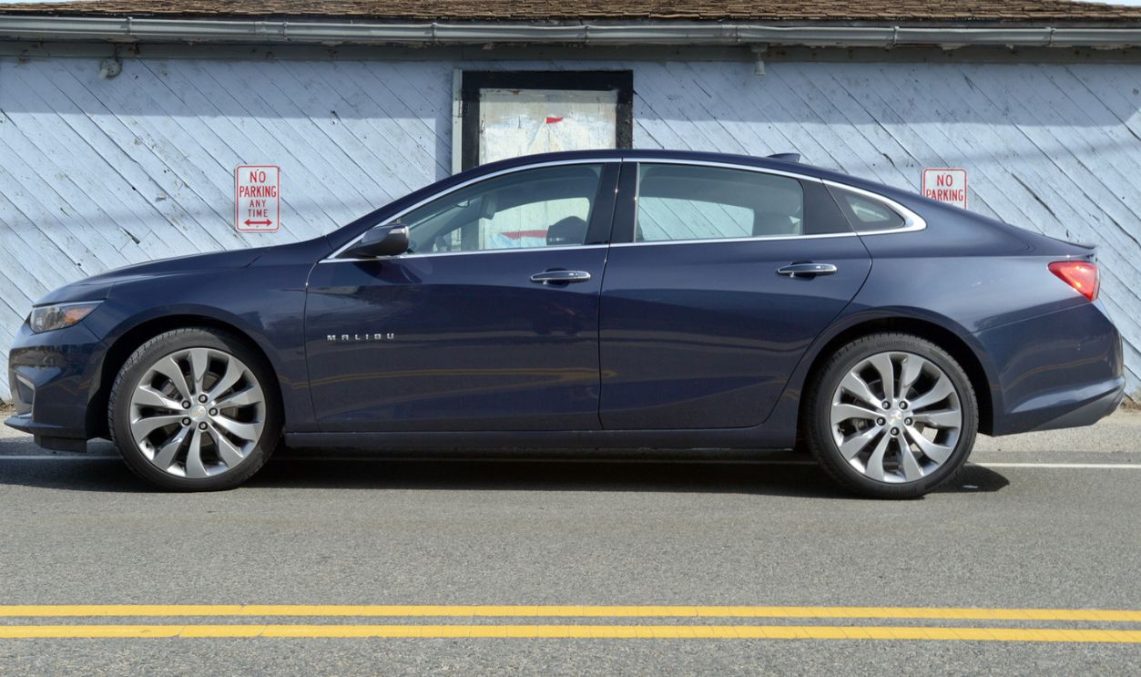 2016 Chevrolet Malibu 2LZ Premier sedan 
