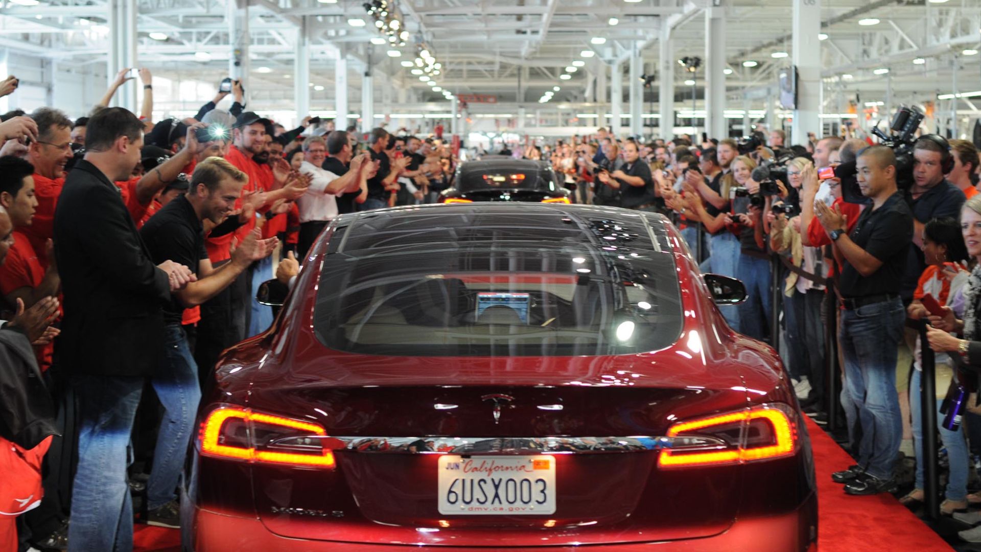 File:Tesla Model S first deliveries.jpg