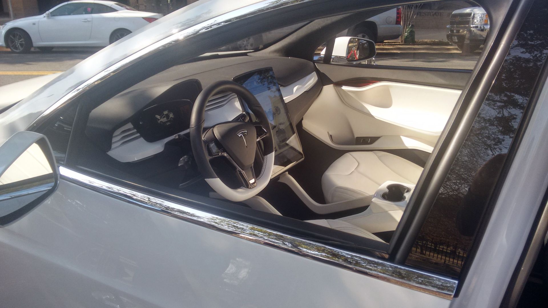 File:Tesla Model X prototype at the Texas Capitol, Austin, 15th of January 2015 04.jpg