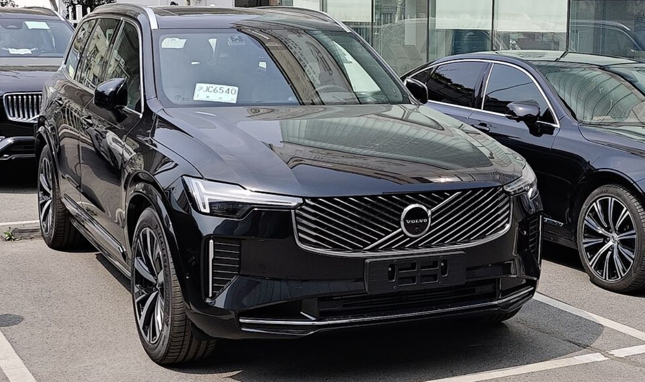 Where Steel Meets Stillness