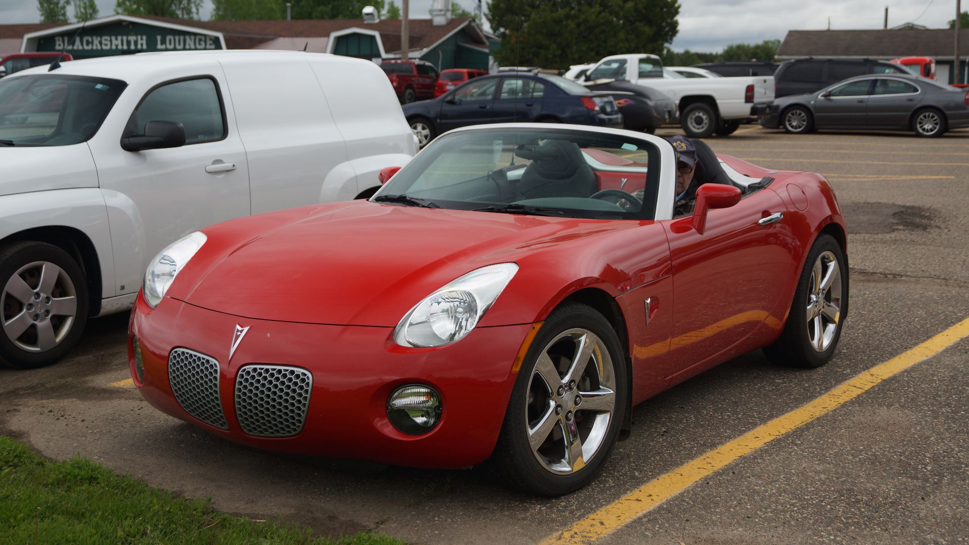 File:2007 Pontiac Solstice (34168415513).jpg