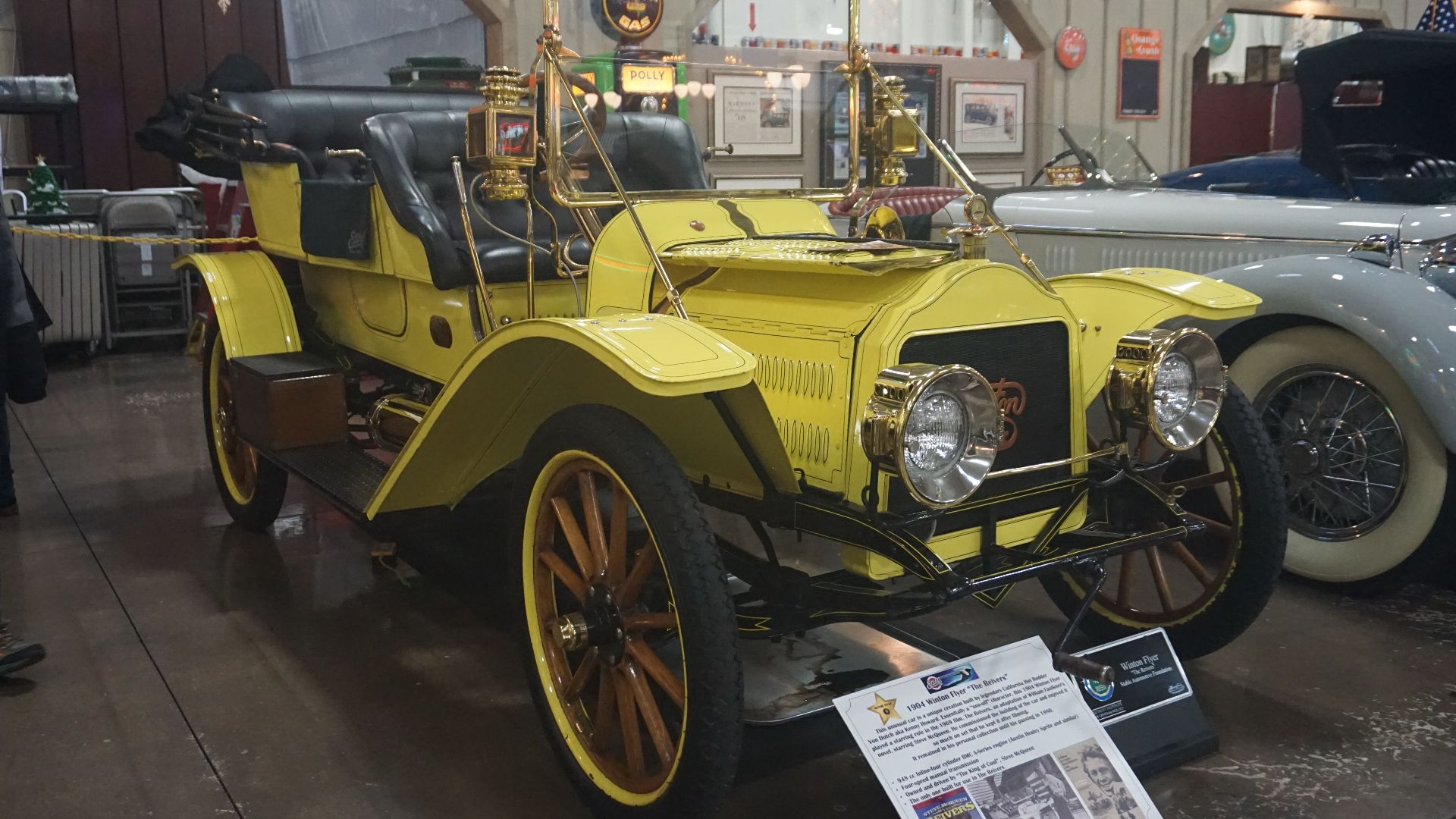 File:Stahls Automotive Collection December 2021 058 (1904 Winton Flyer from