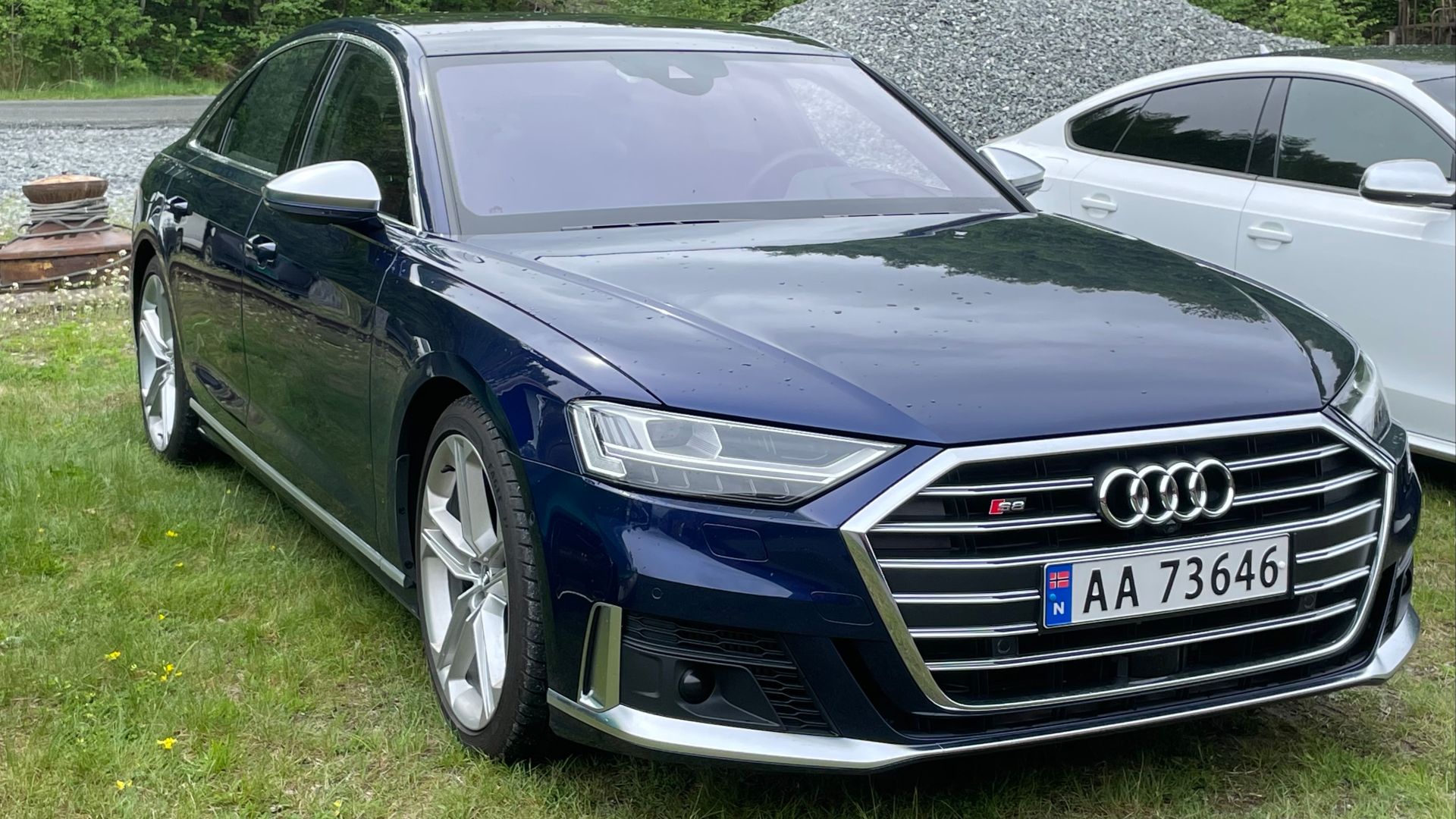 File:2020 Audi S8 (2).jpg