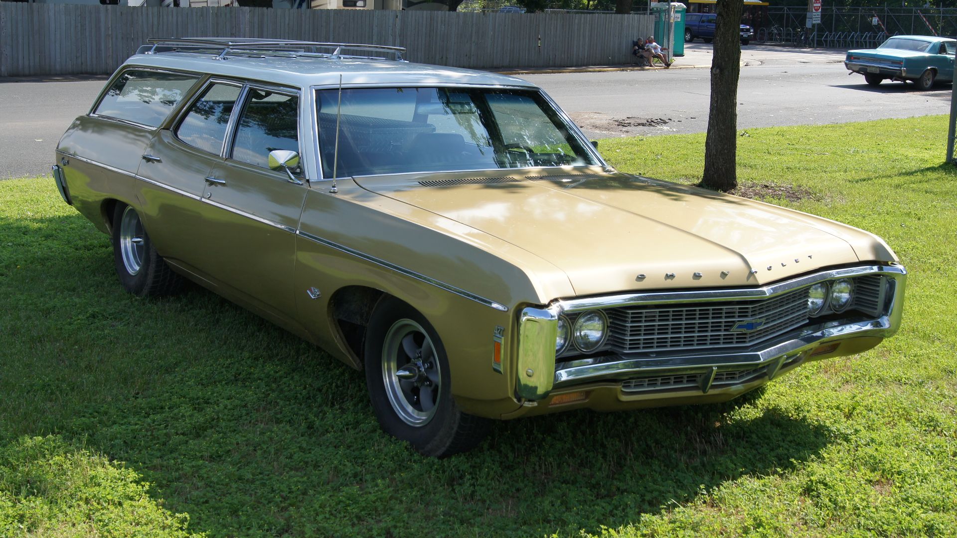 File:69 Chevrolet Kingswood (9132846747).jpg