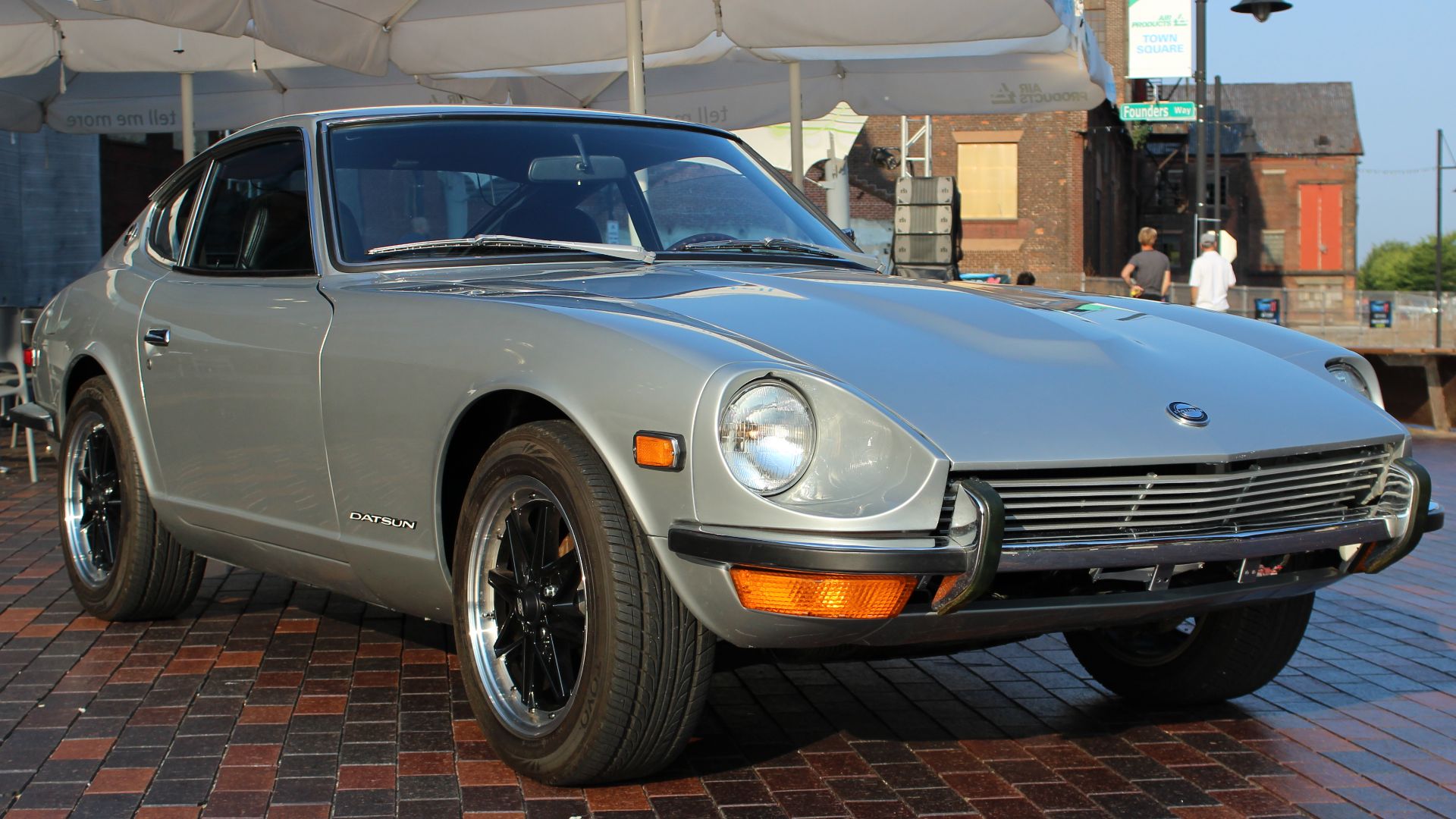 File:Datsun 240Z (20824661198).jpg