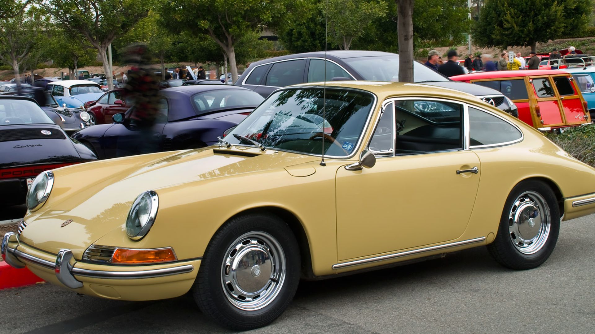 File:1964 Porsche 911 - yellow - fvl.jpg