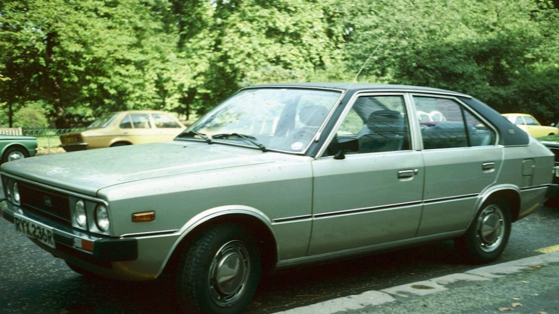 File:Hyundai Pony 4 door first generation.jpg