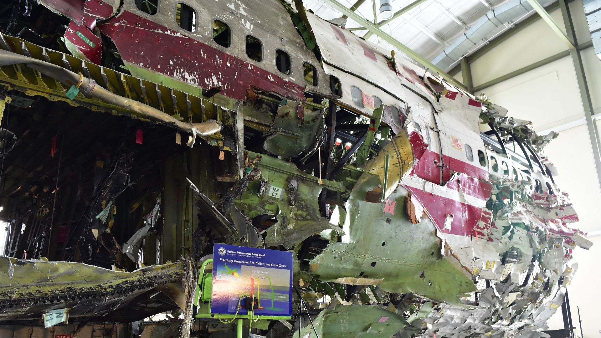 File:TWA flight 800 reconstruction by the National Transportation Safety Board was used as a training aid for about 20 years until 2021 at the NTSB’s Training Center in Ashburn, Virginia 01.jpg