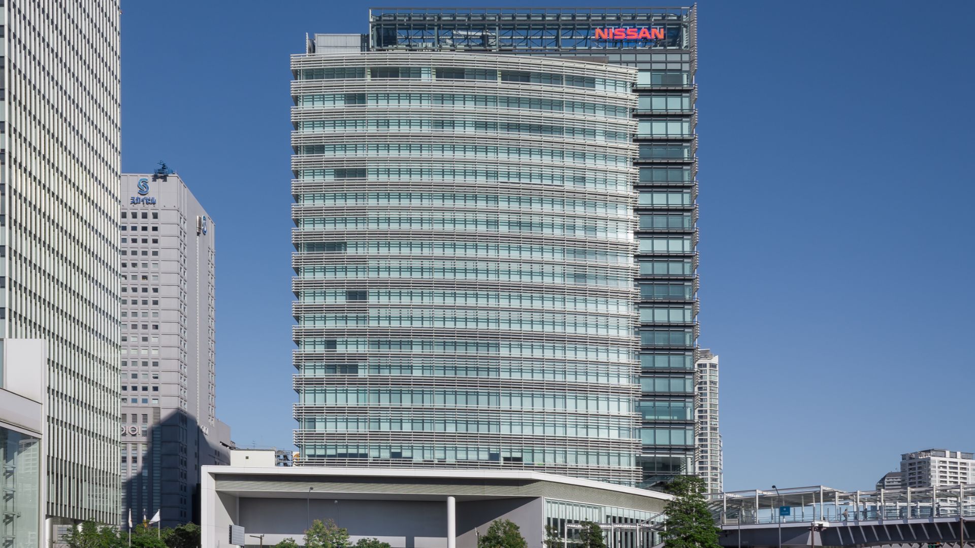 File:Nissan Global Headquarters.jpg