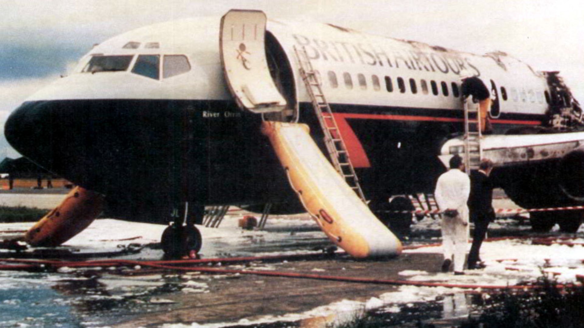 File:BrAirtours 28M 8-1988 A.jpg