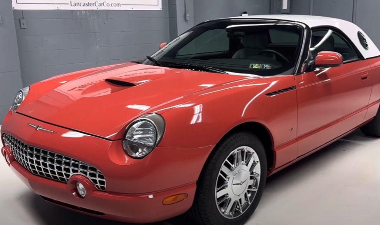 2003 Ford Thunderbird: Bond Edition