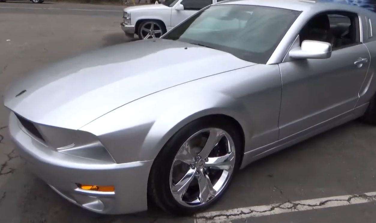 2009 Lee Iacocca's 45th Anniversary Ford Mustang (Cont'd) 