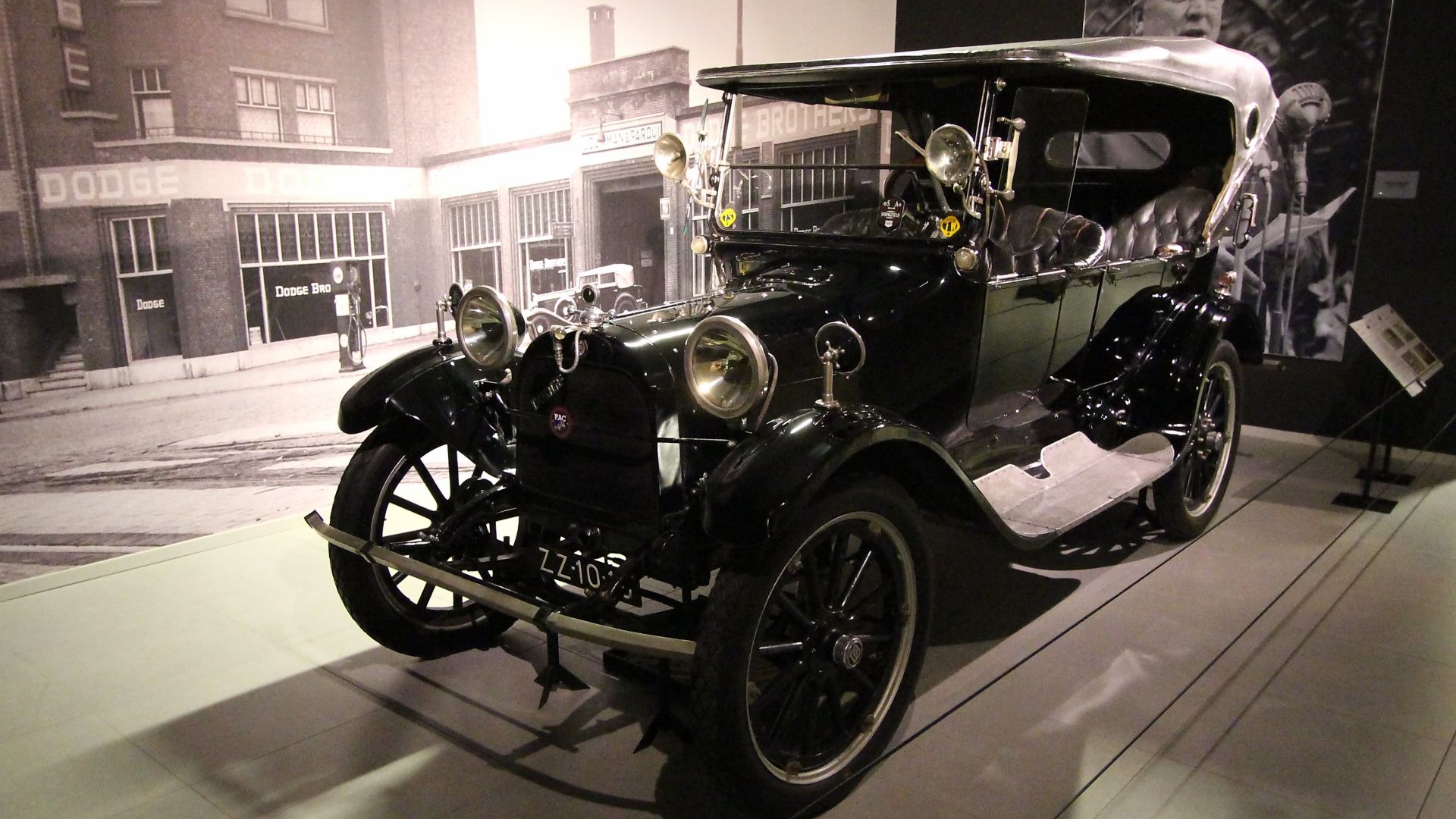 File:1914 Dodge model 30 touring car (177) (16194742137).jpg