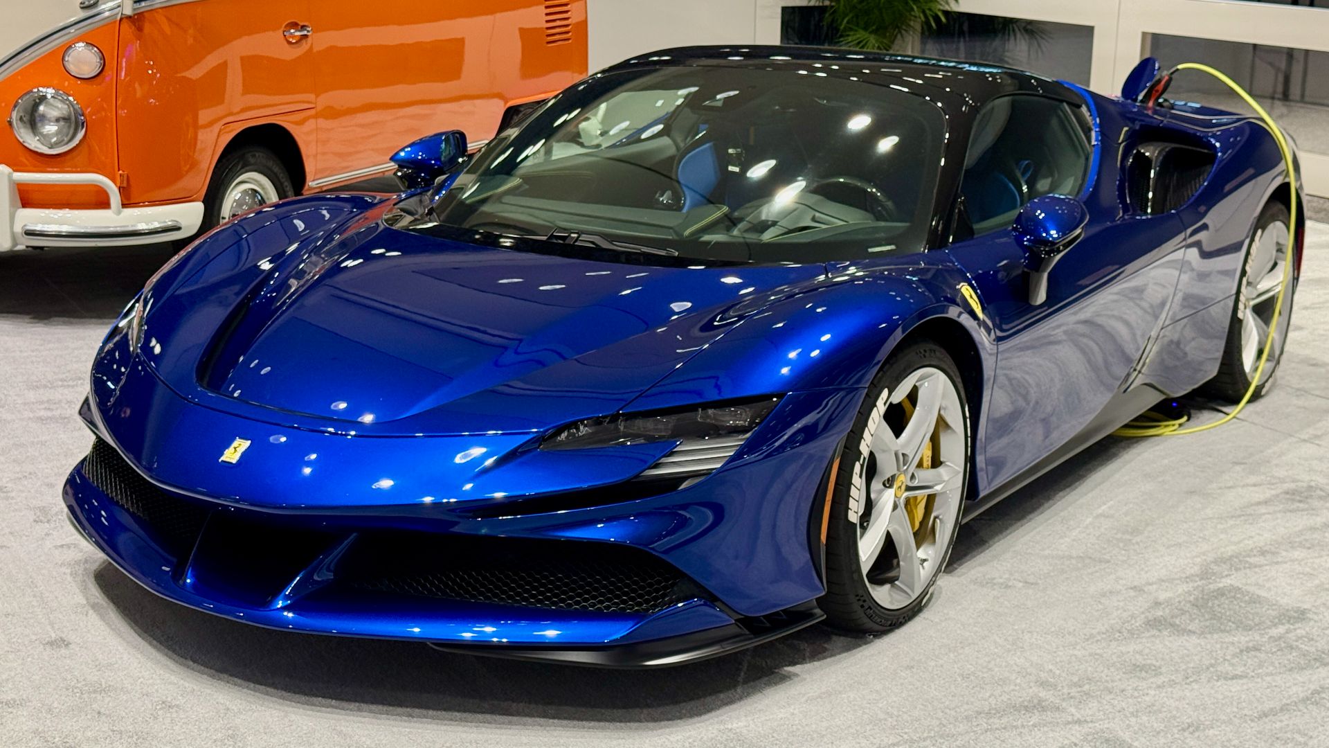 File:2025 Ferrari SF90 Stradale - 01.jpg