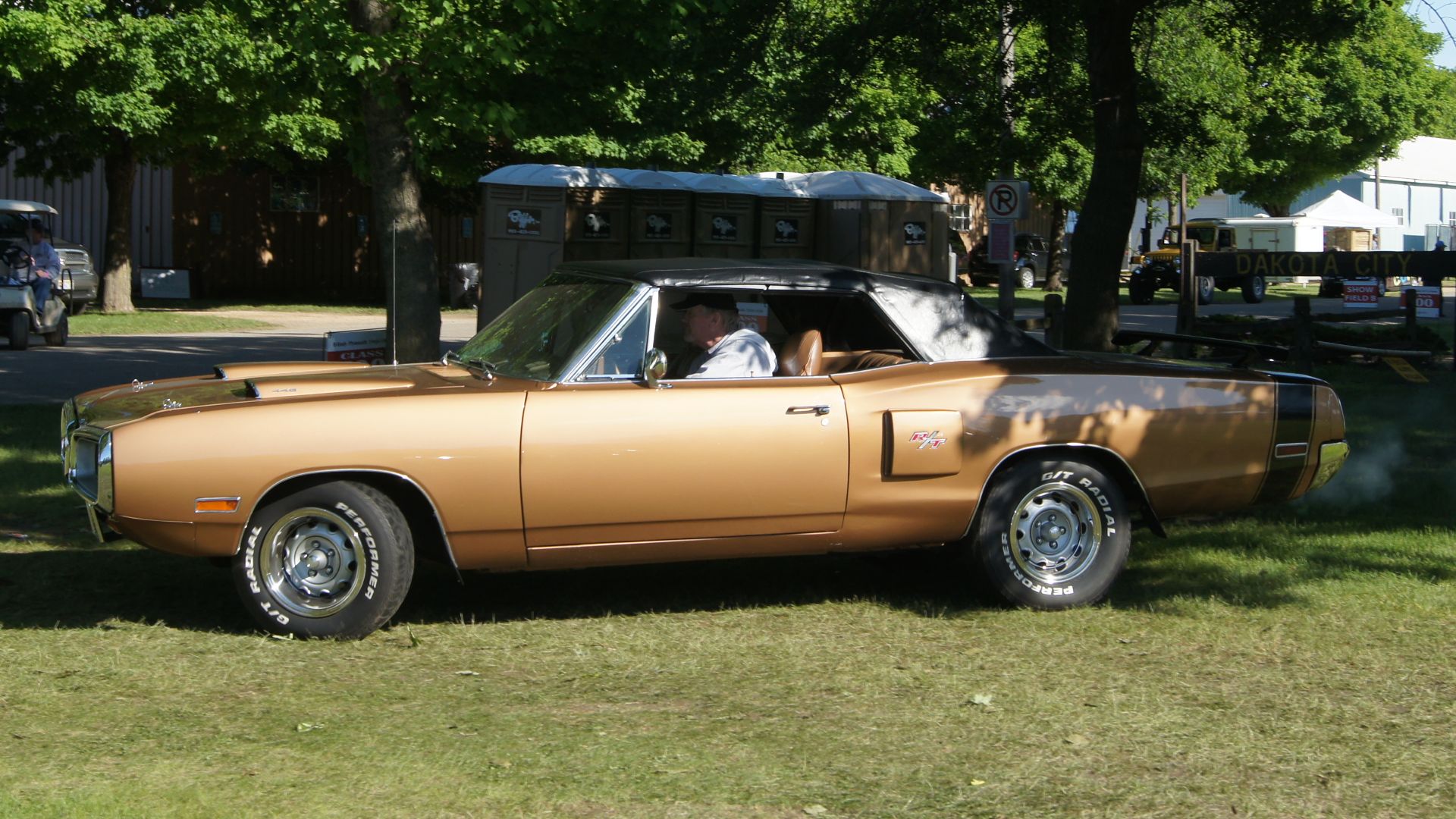 File:1970 Dodge Coronet R T Convertible (17723686594).jpg