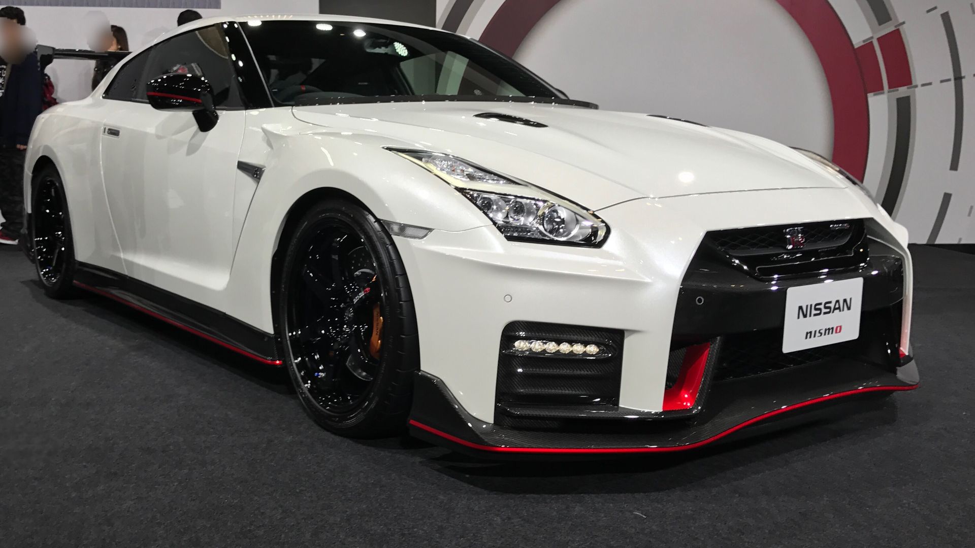 File:NissanGT-R Nismo R35(2017).jpg