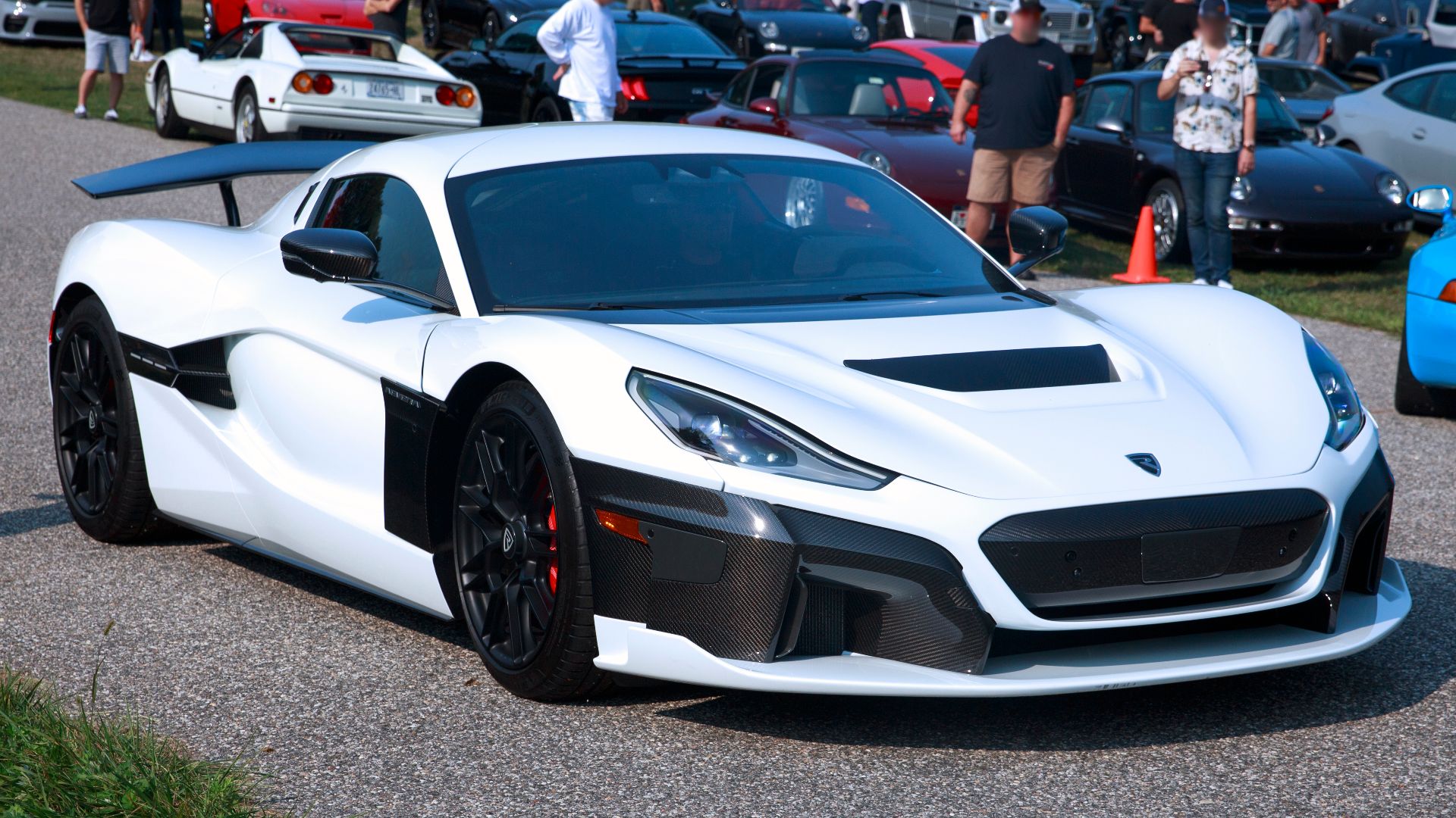 File:Rimac Nevera in Bridgehampton, front right driving.jpg