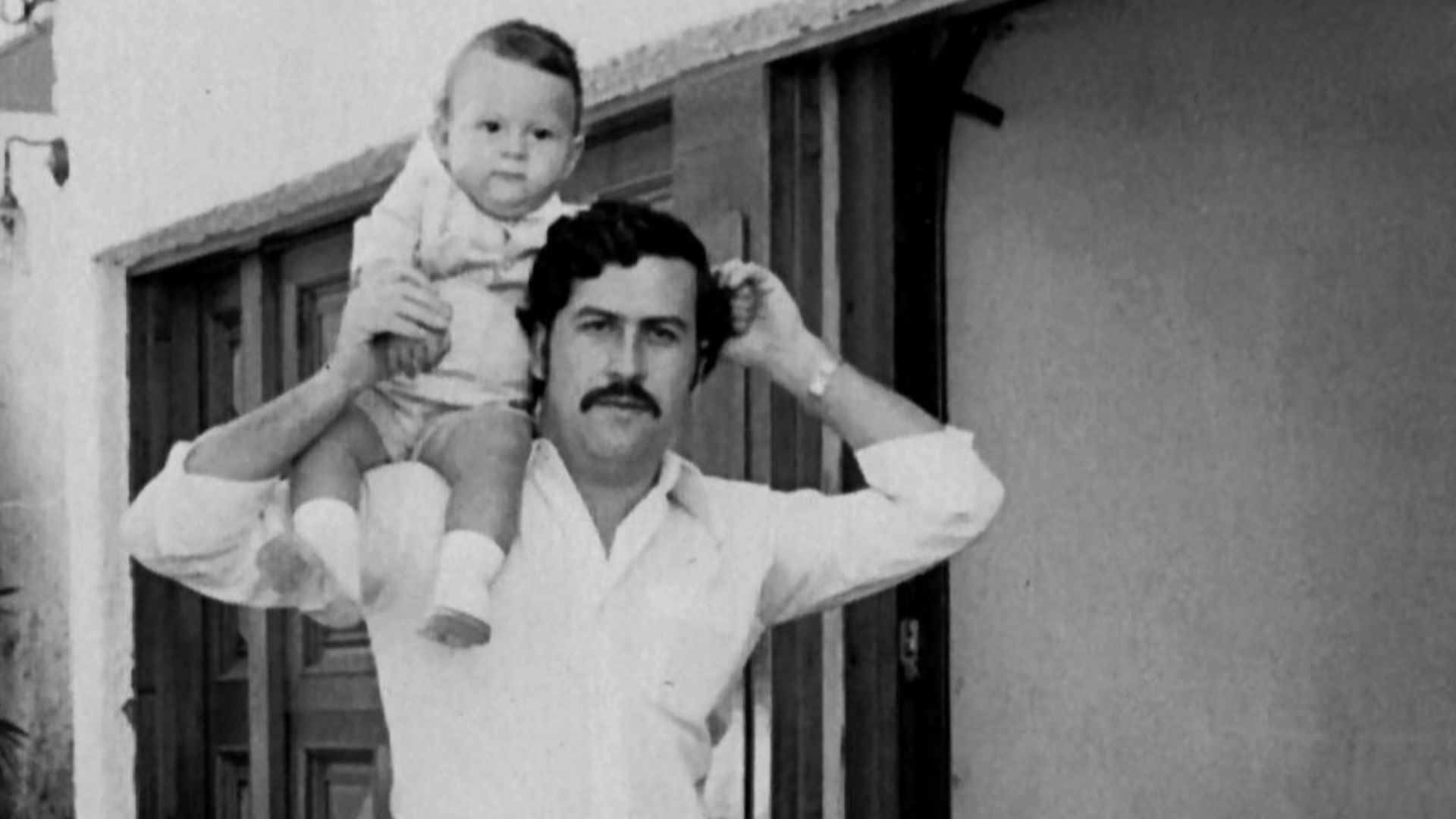 File:Pablo escobar 1989.jpg