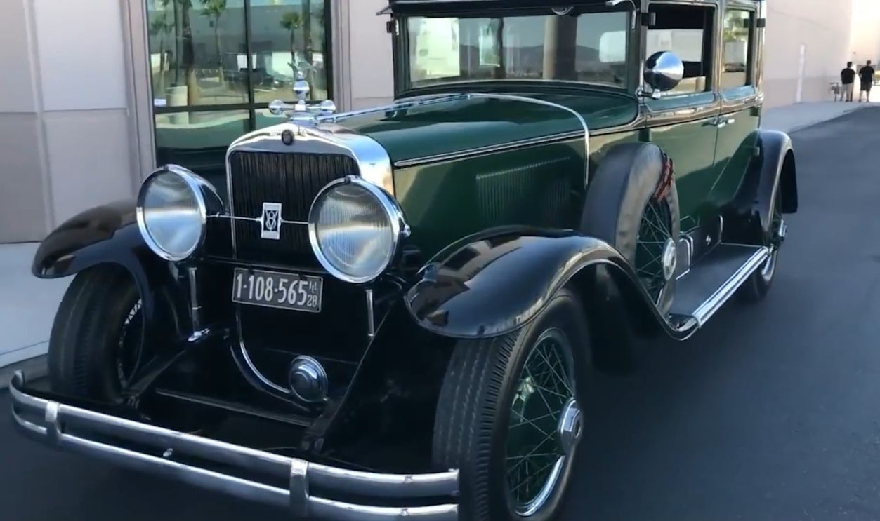 1928 Cadillac V8 Town Sedan